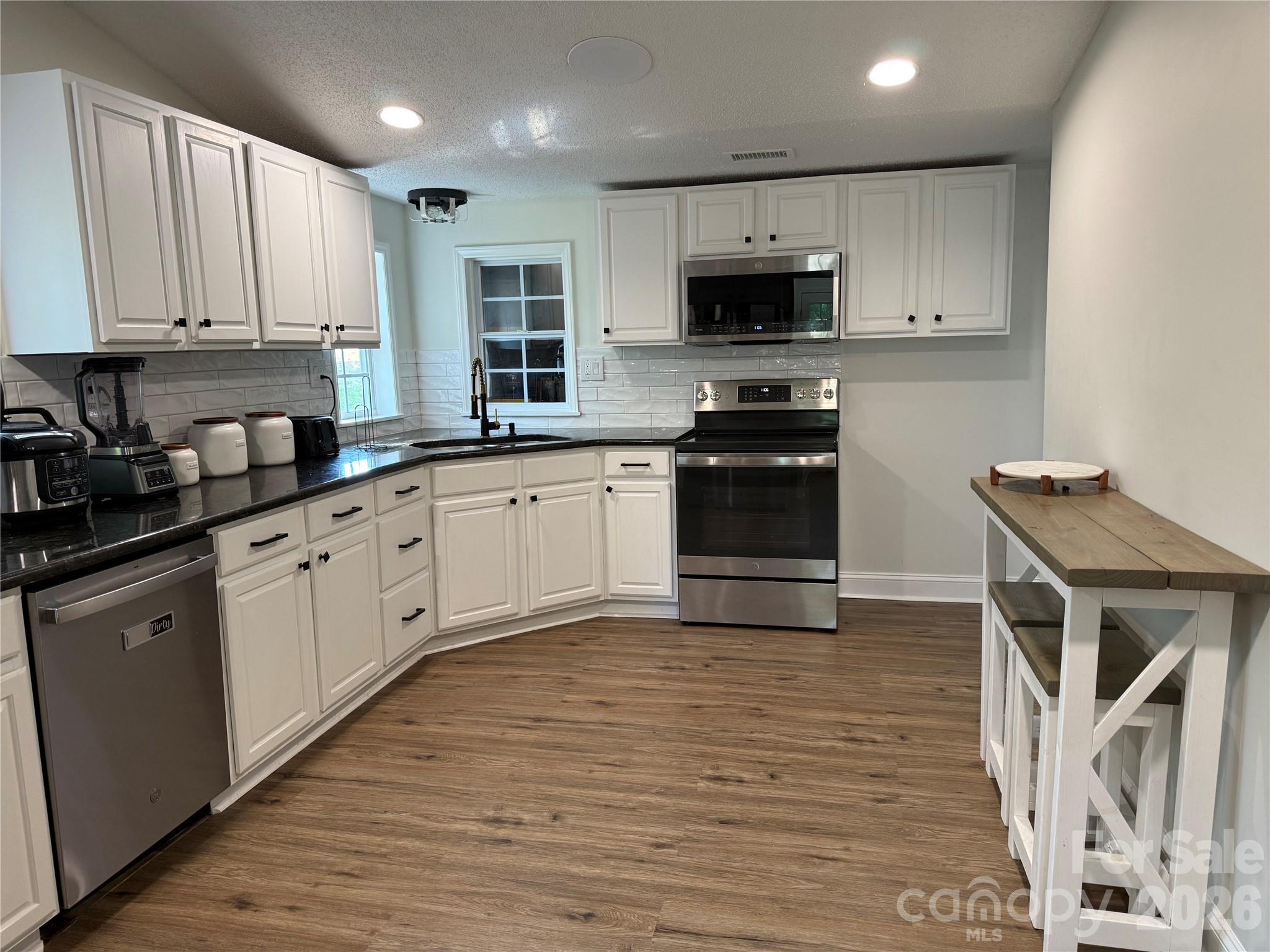 1442 Lee Pearson Road Property Photo 4