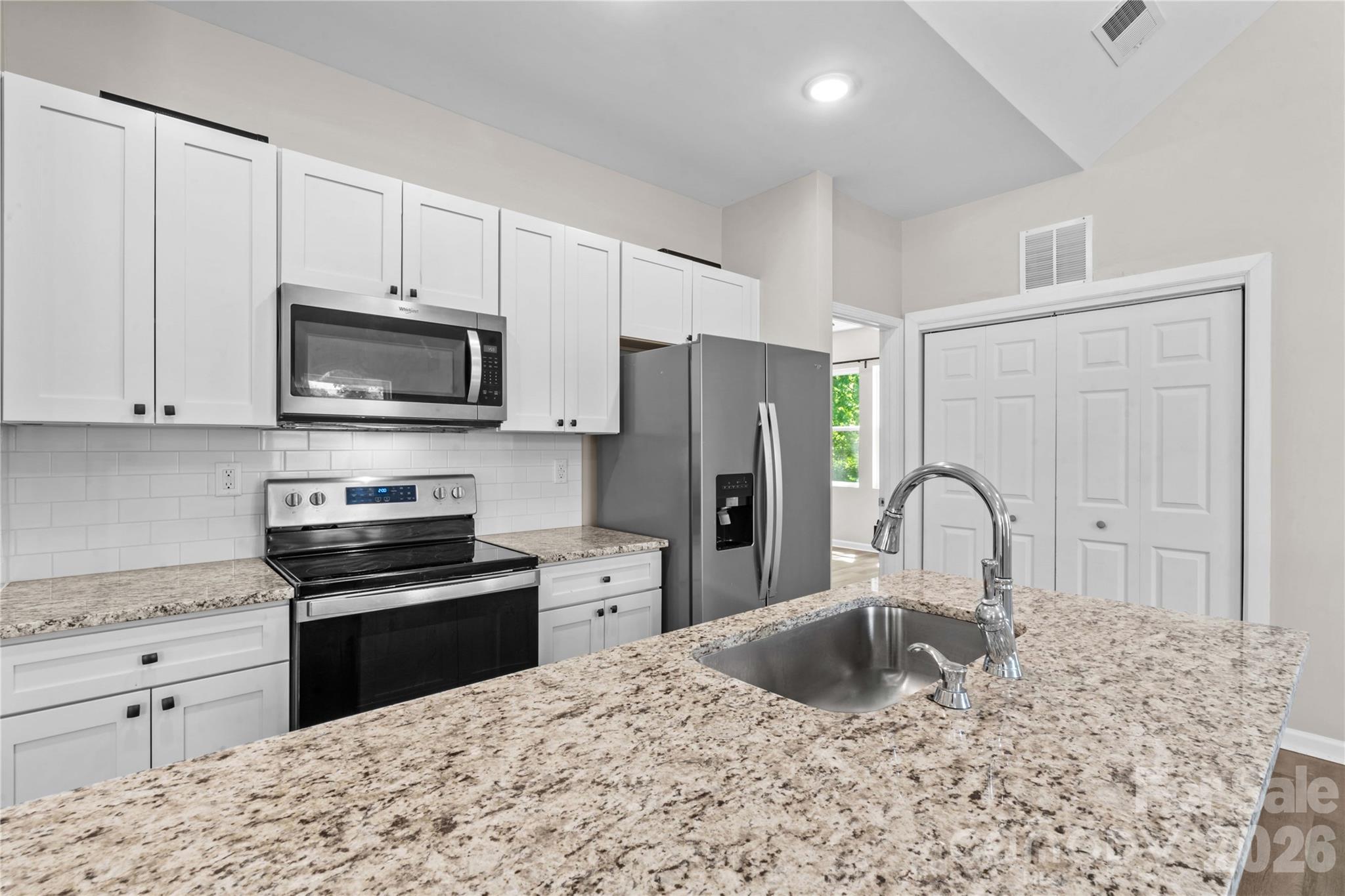 412 Royal Street Property Photo 10