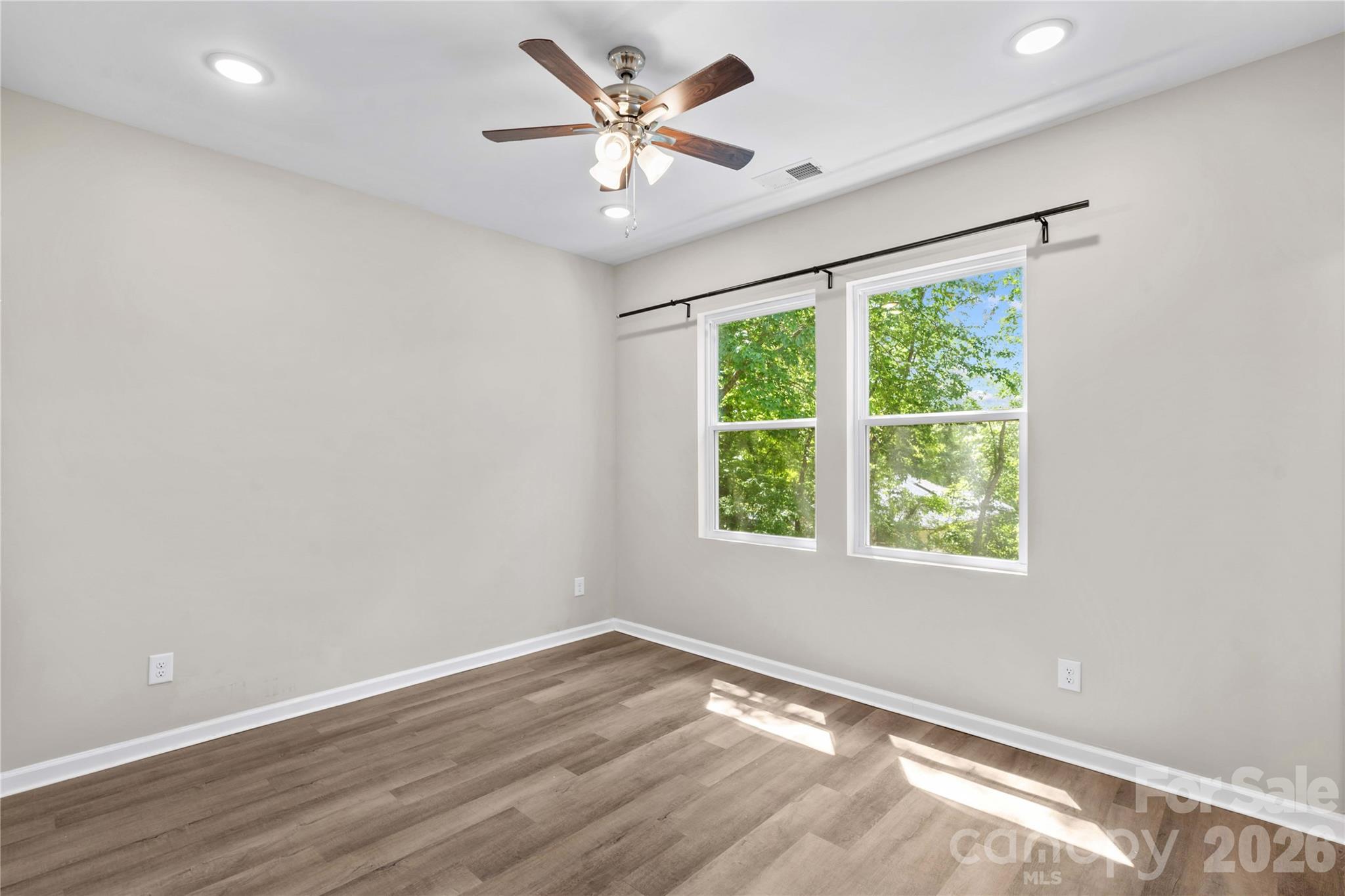 412 Royal Street Property Photo 14
