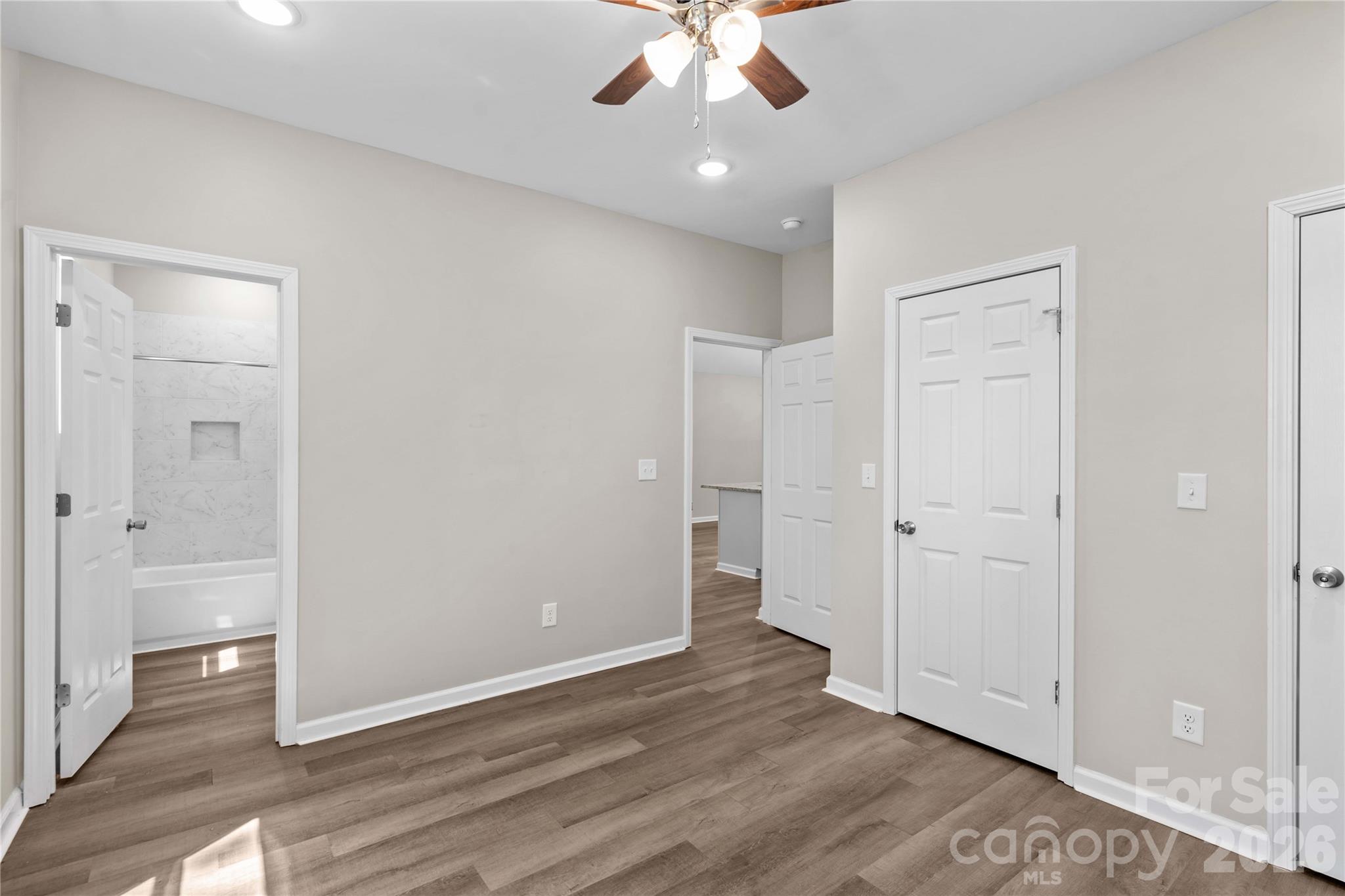 412 Royal Street Property Photo 16