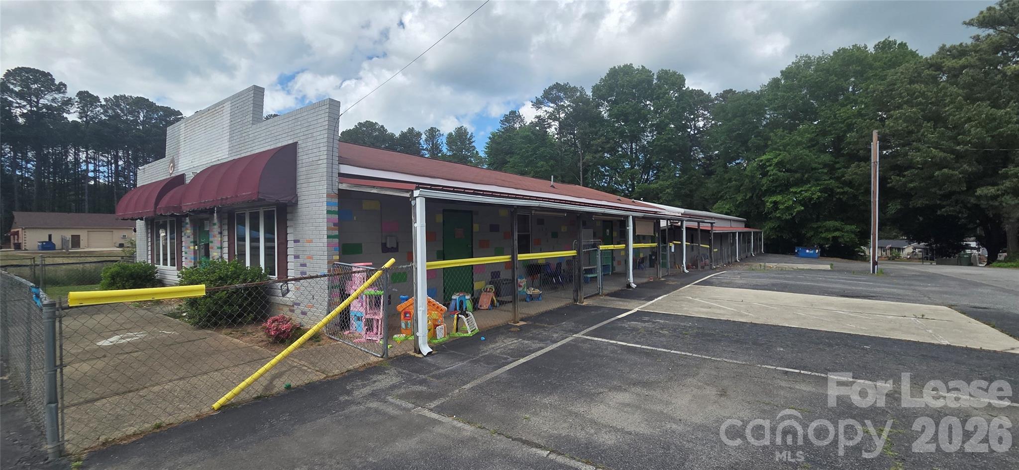 1202 Charles Raper Jonas Highway Property Photo 2