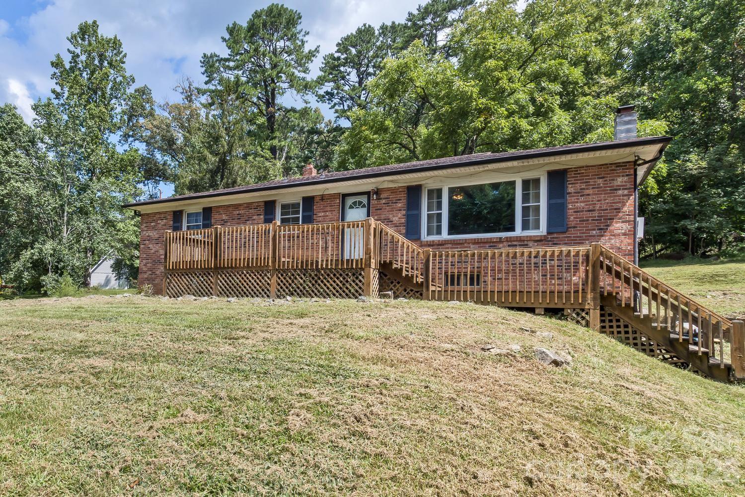 379 Bee Tree Road Property Photo 3