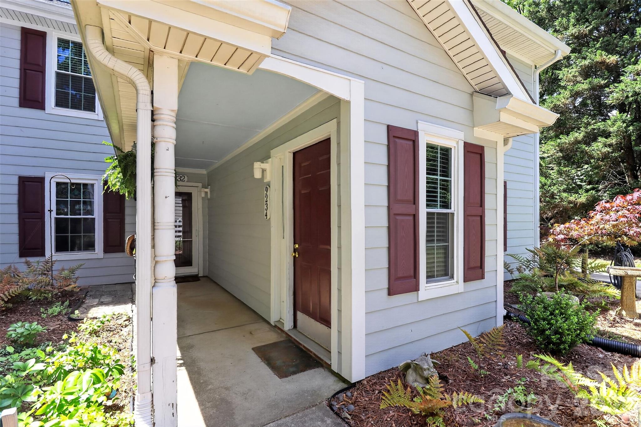 9234 Kings Canyon Drive Property Photo 3