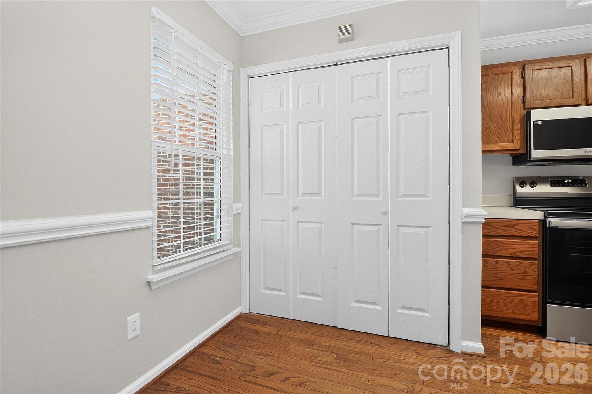 9234 Kings Canyon Drive Property Photo 9