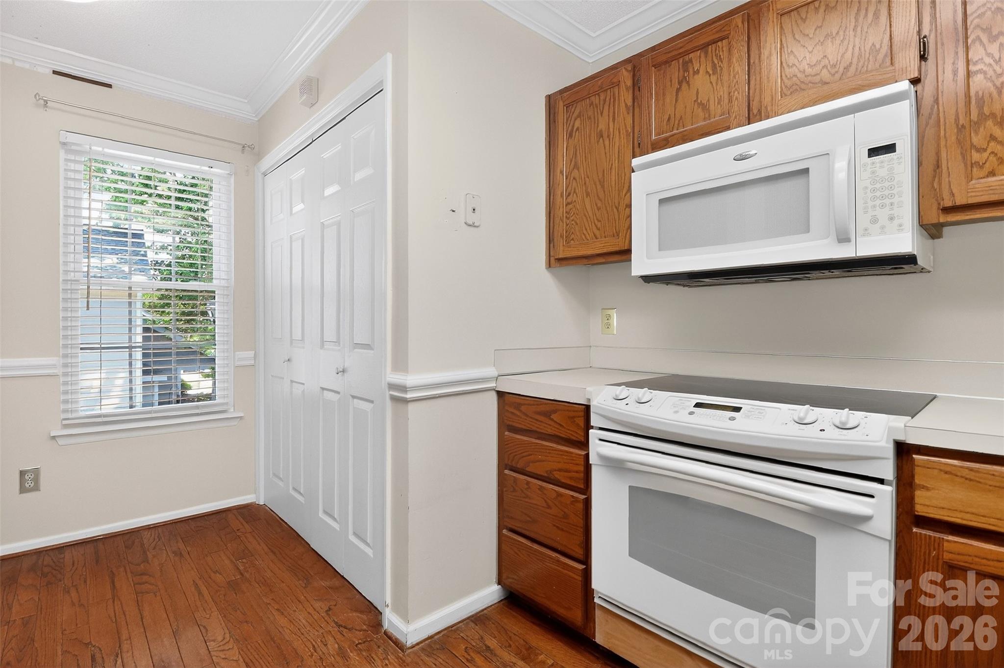 9234 Kings Canyon Drive Property Photo 16