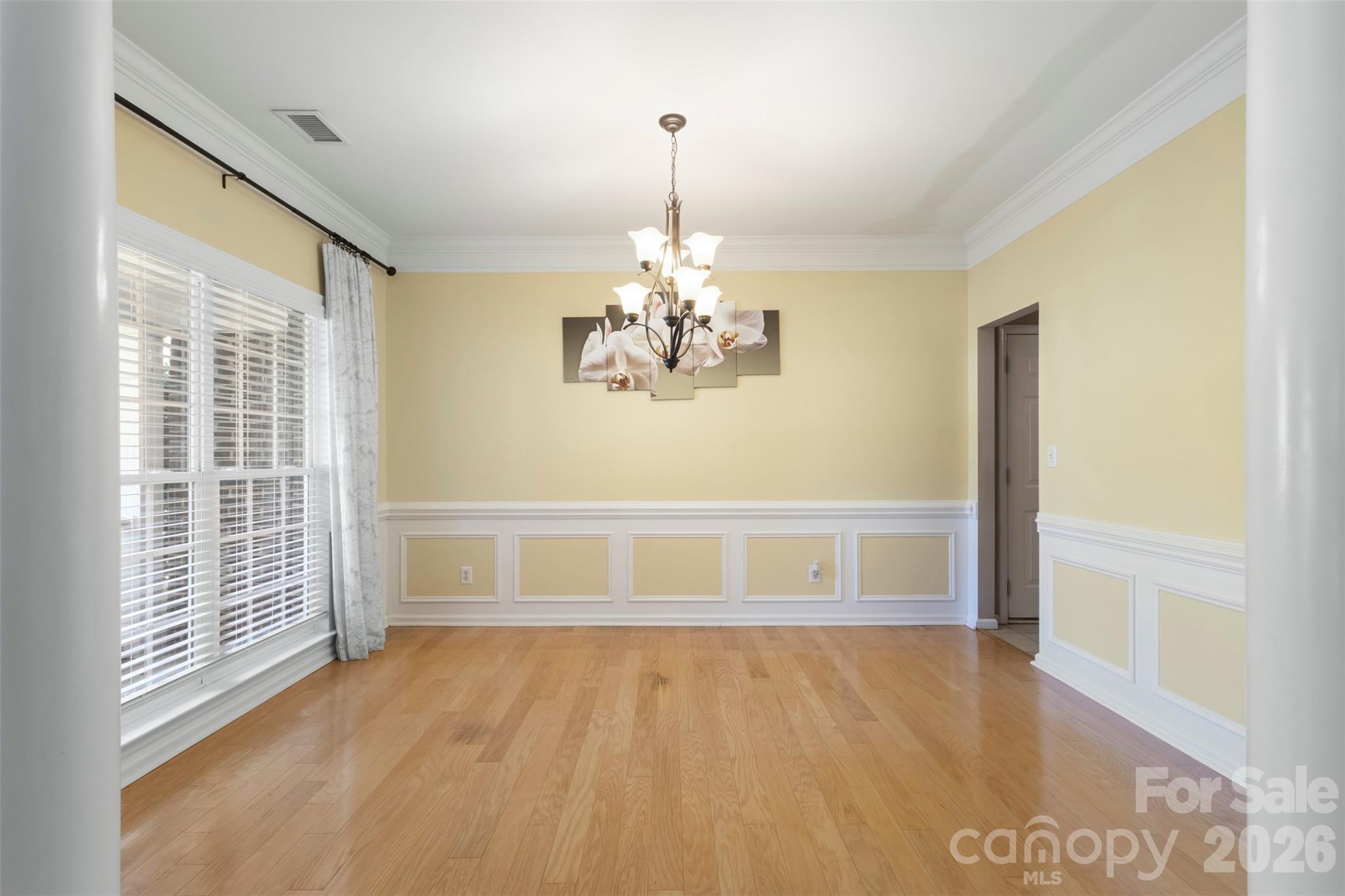 11444 Mangla Drive Property Photo 8