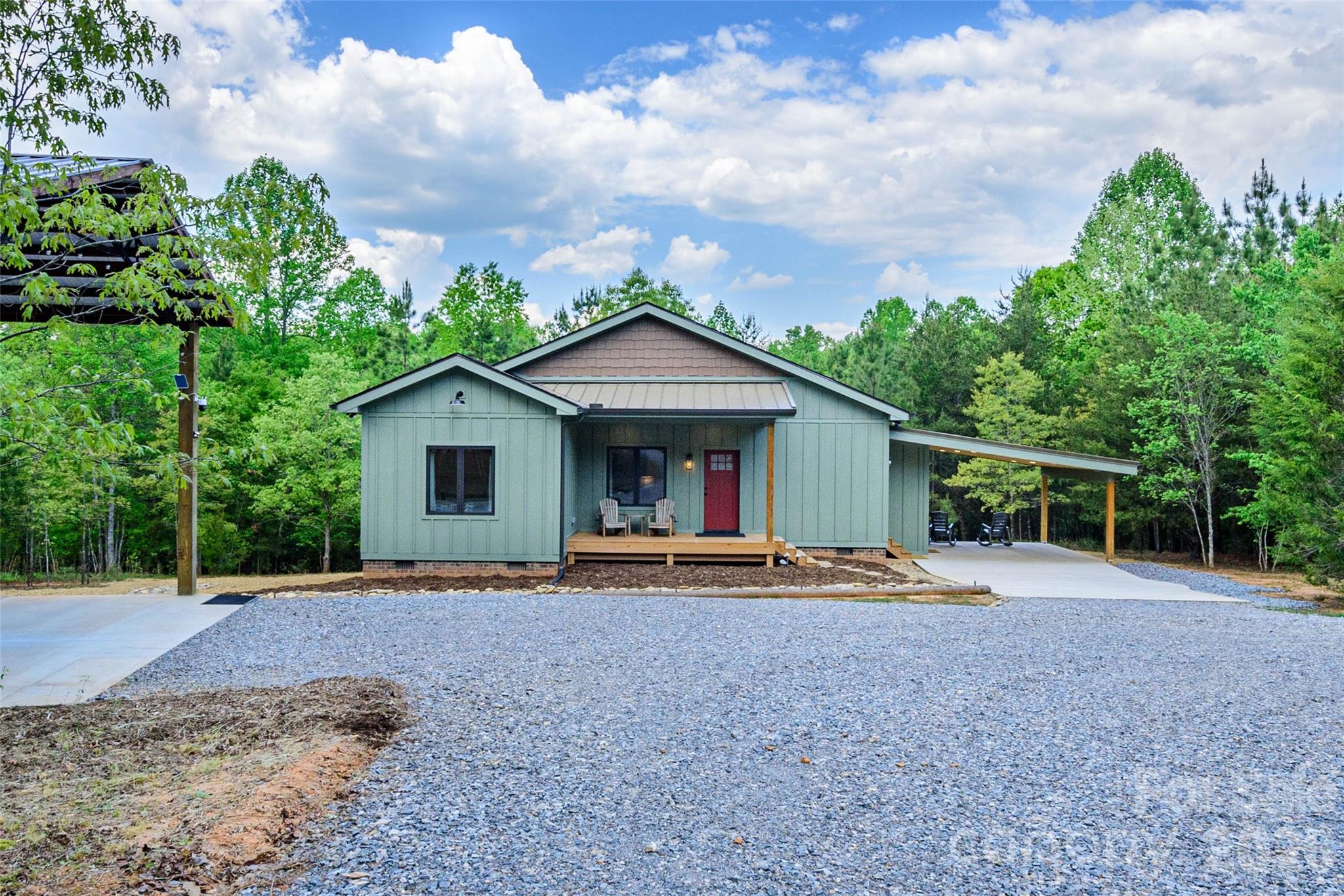 107 N Dakota Drive Property Photo 2