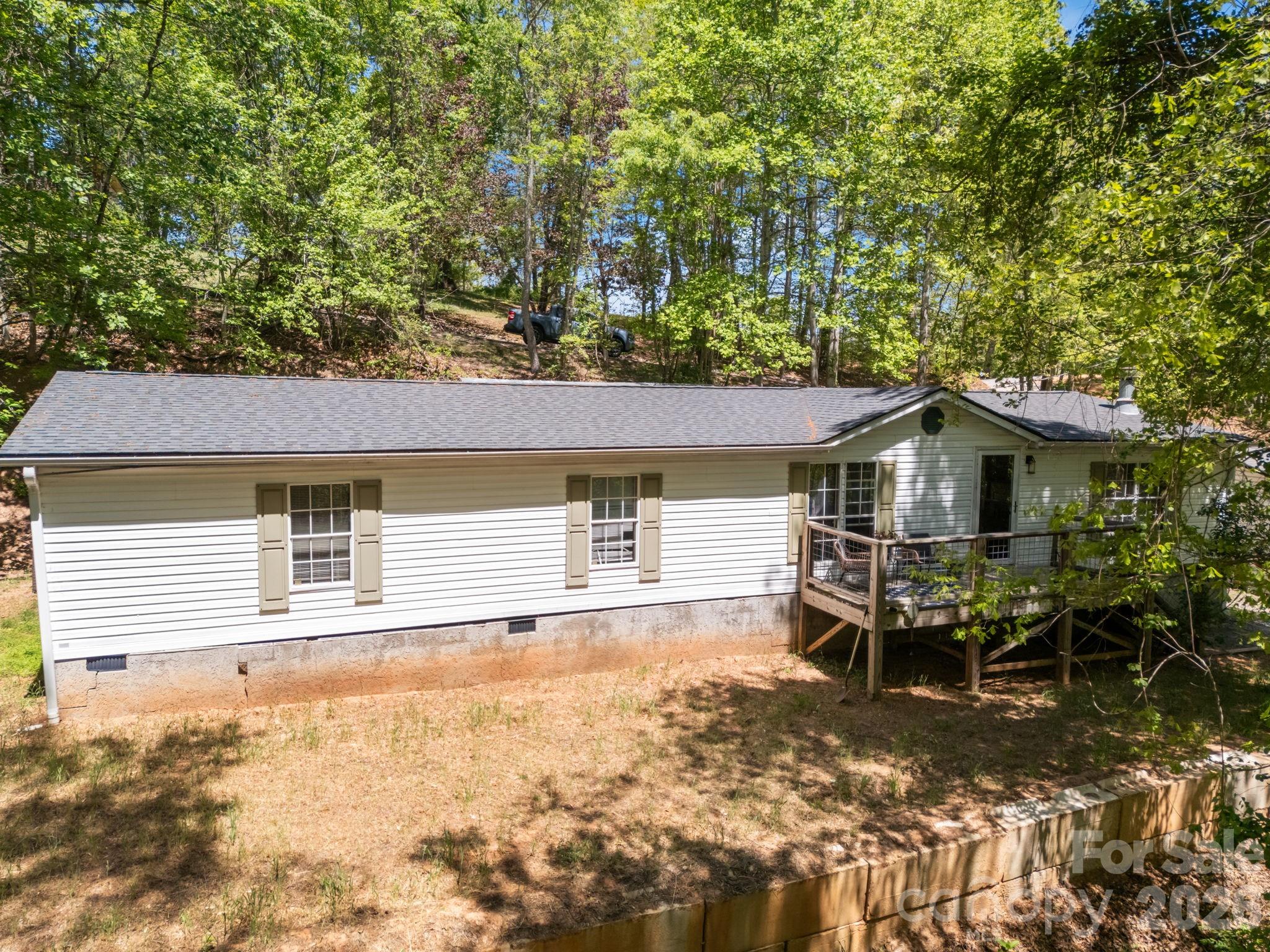 25 Weaver Lane Property Photo 1