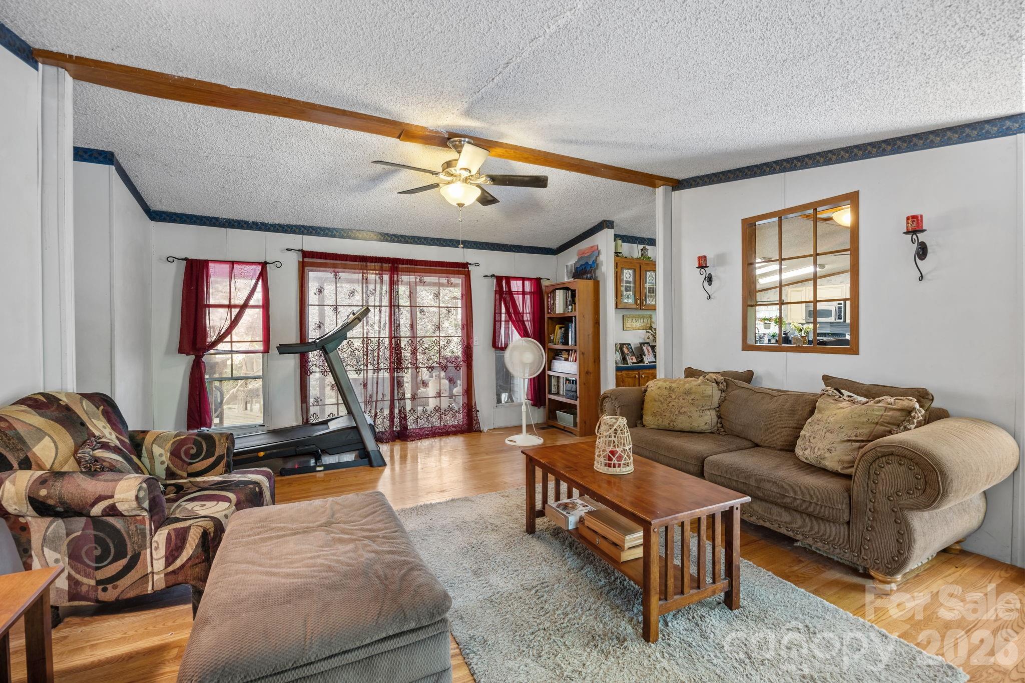 25 Weaver Lane Property Photo 3