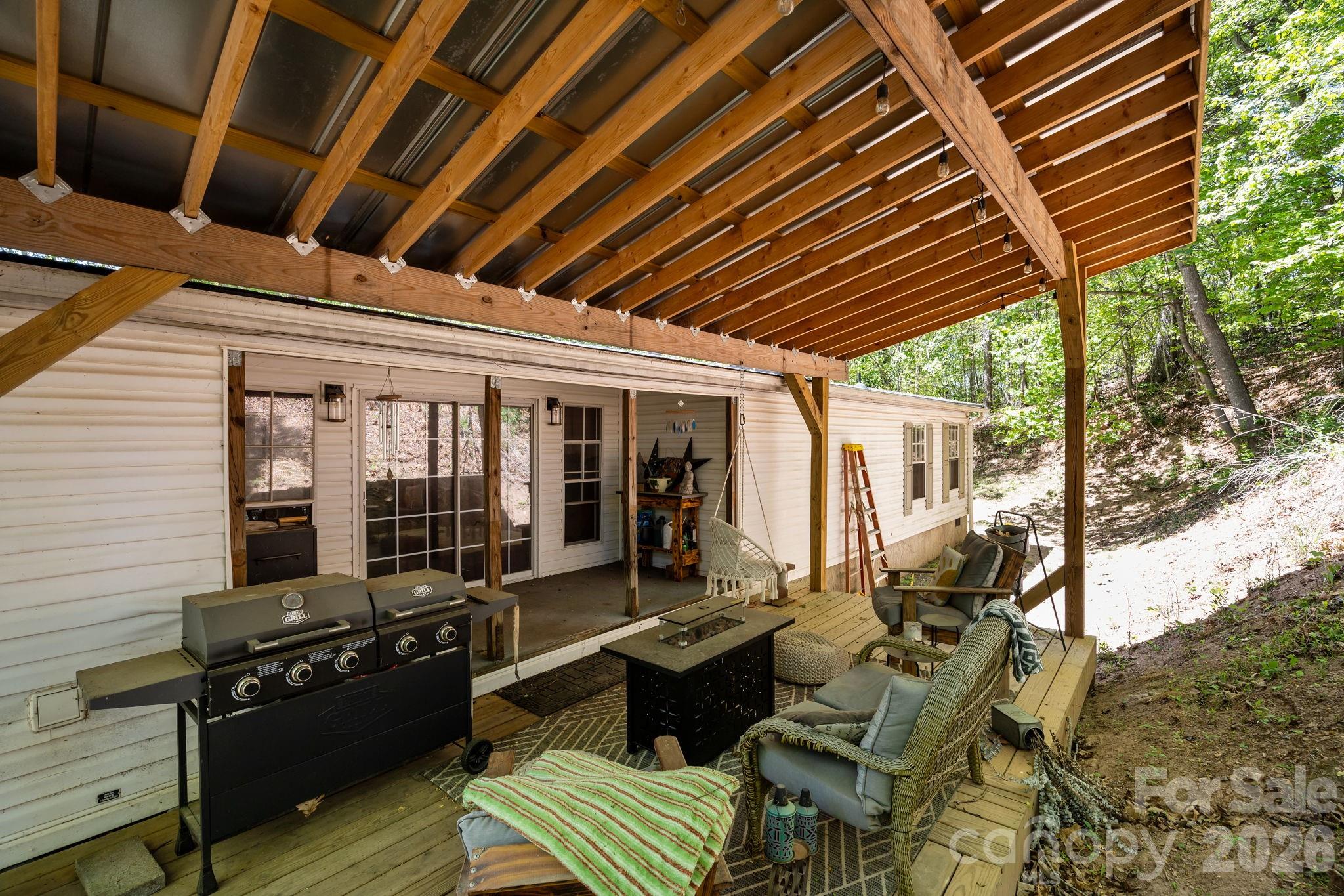 25 Weaver Lane Property Photo 32