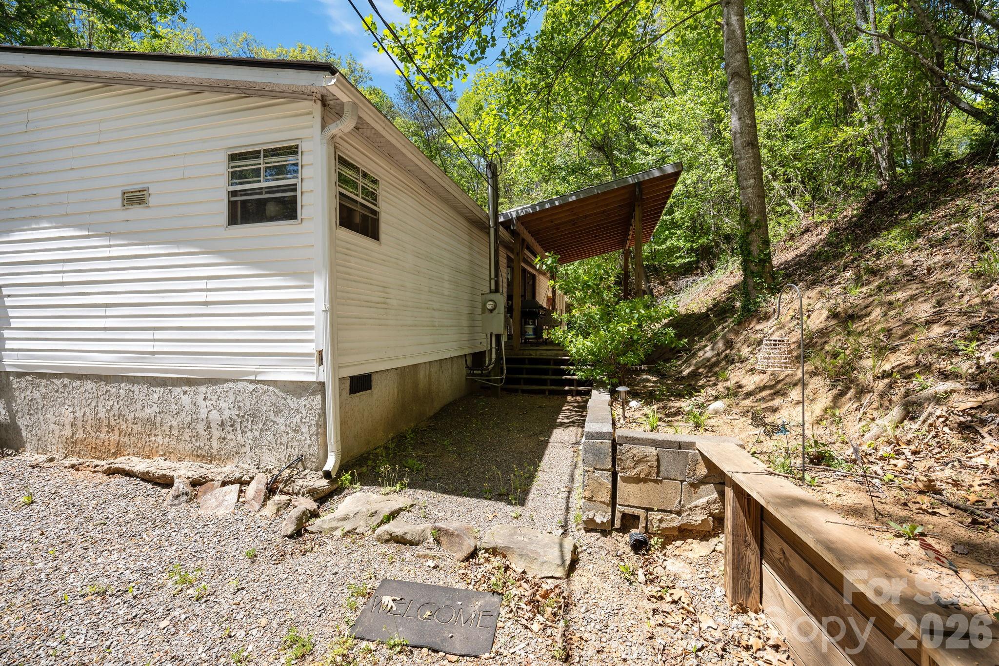 25 Weaver Lane Property Photo 33