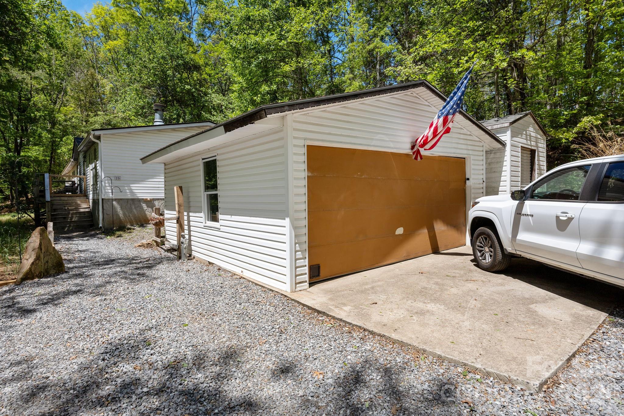 25 Weaver Lane Property Photo 35