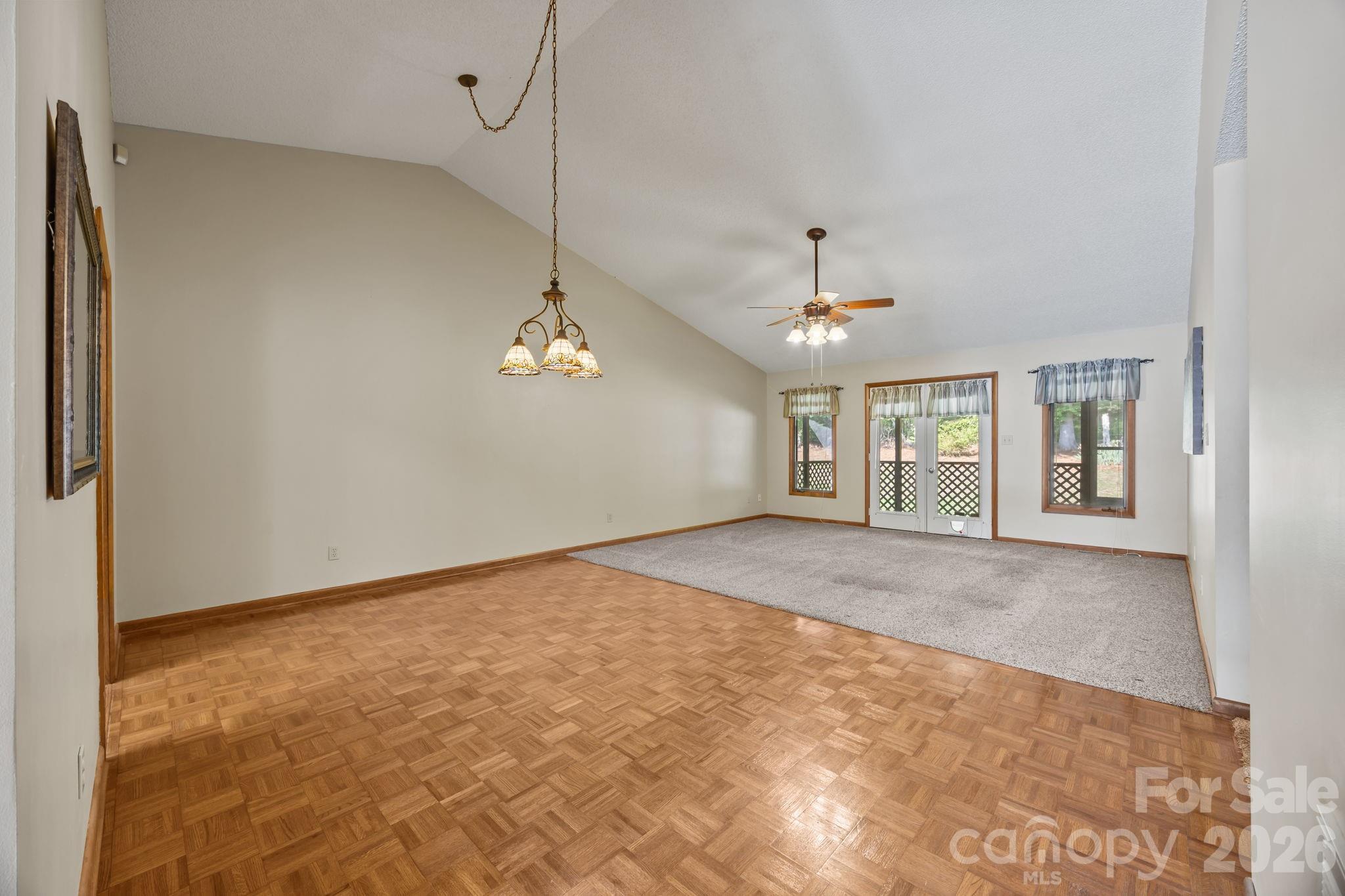 1305 Wellington Hills Circle Property Photo 15