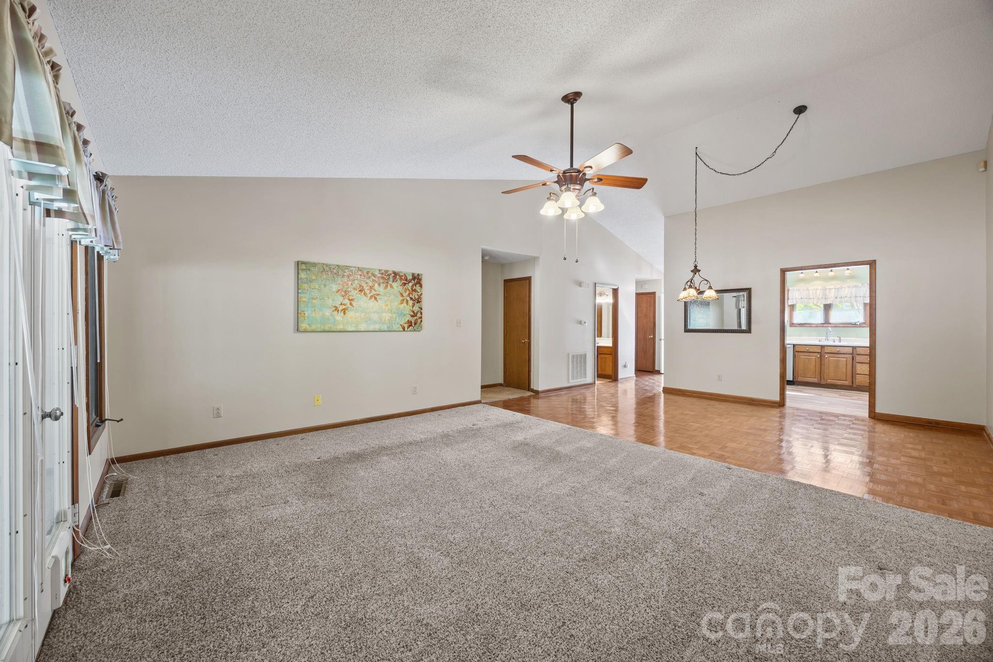 1305 Wellington Hills Circle Property Photo 19