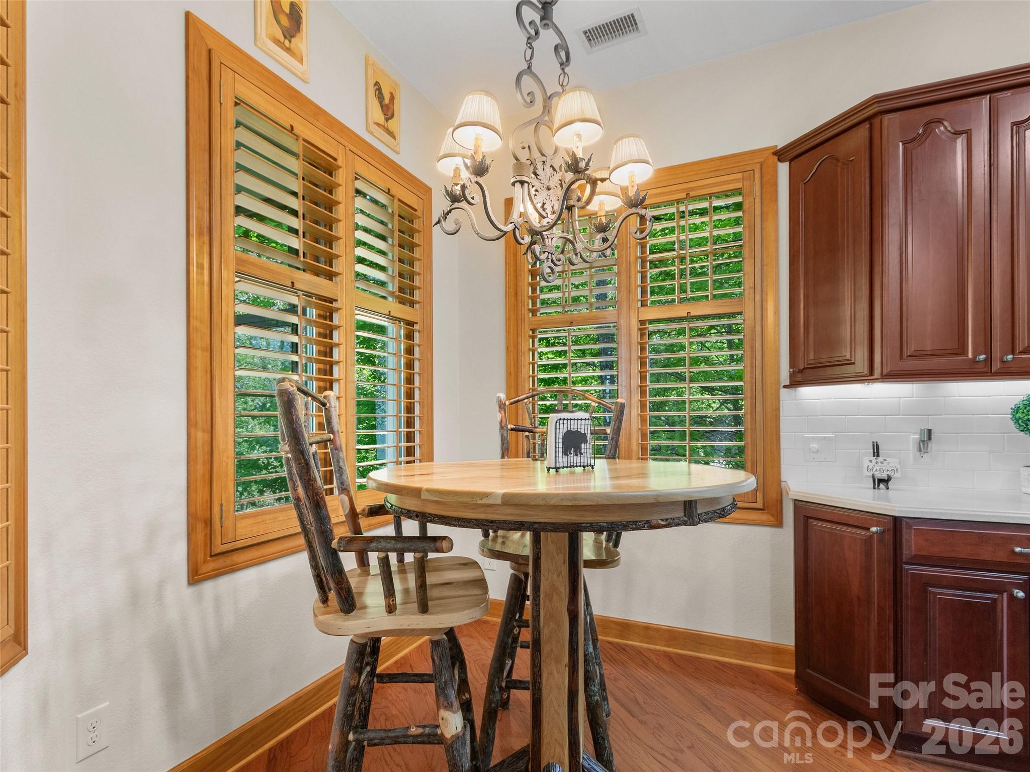 266 Sunset Point Road B2 Property Photo 18