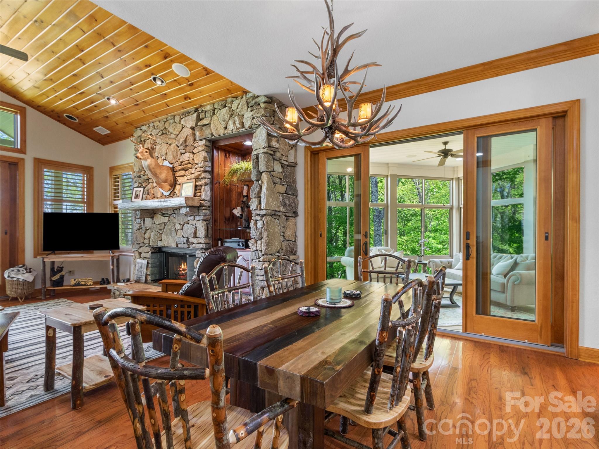 266 Sunset Point Road B2 Property Photo 20