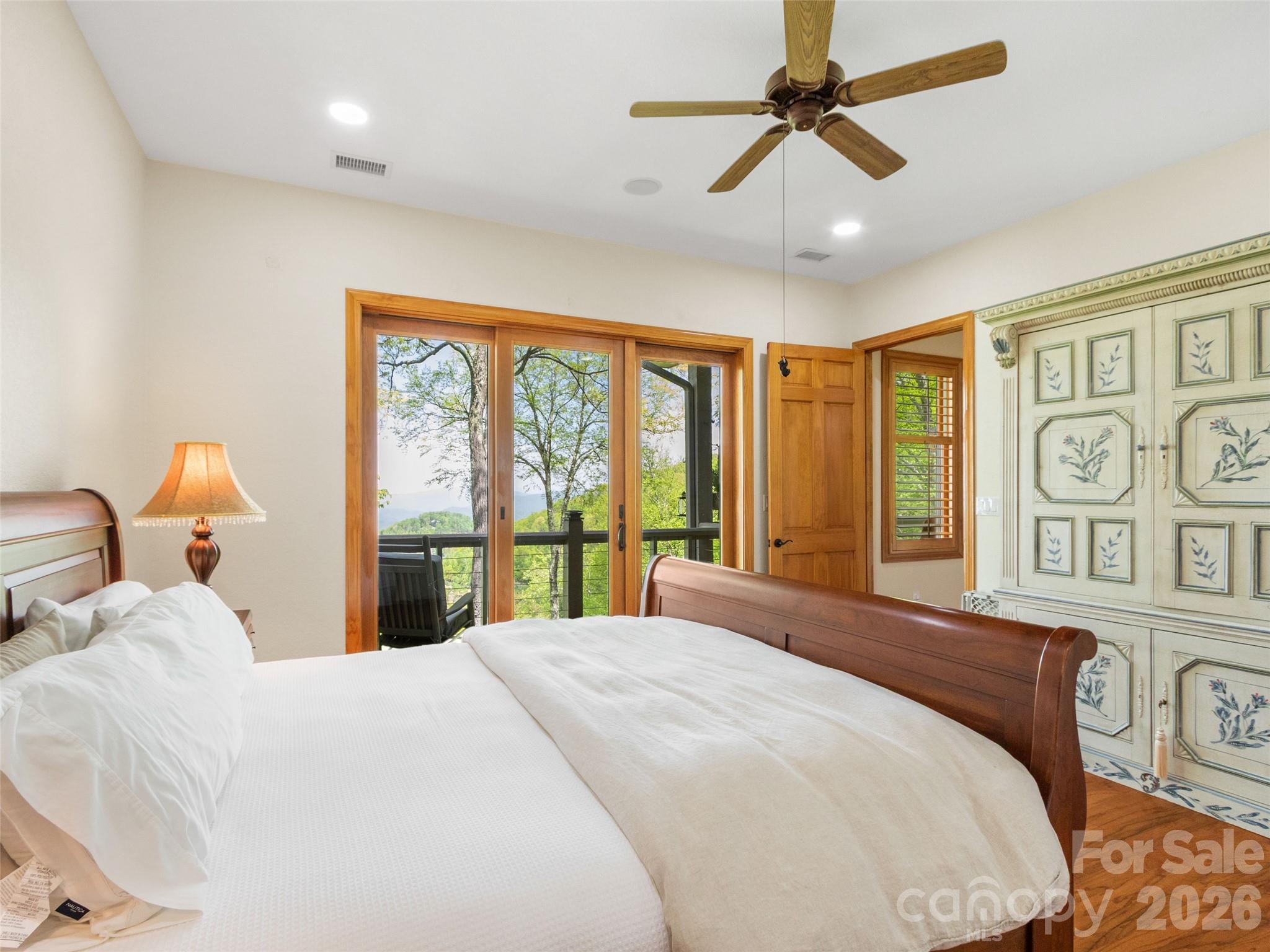 266 Sunset Point Road B2 Property Photo 30