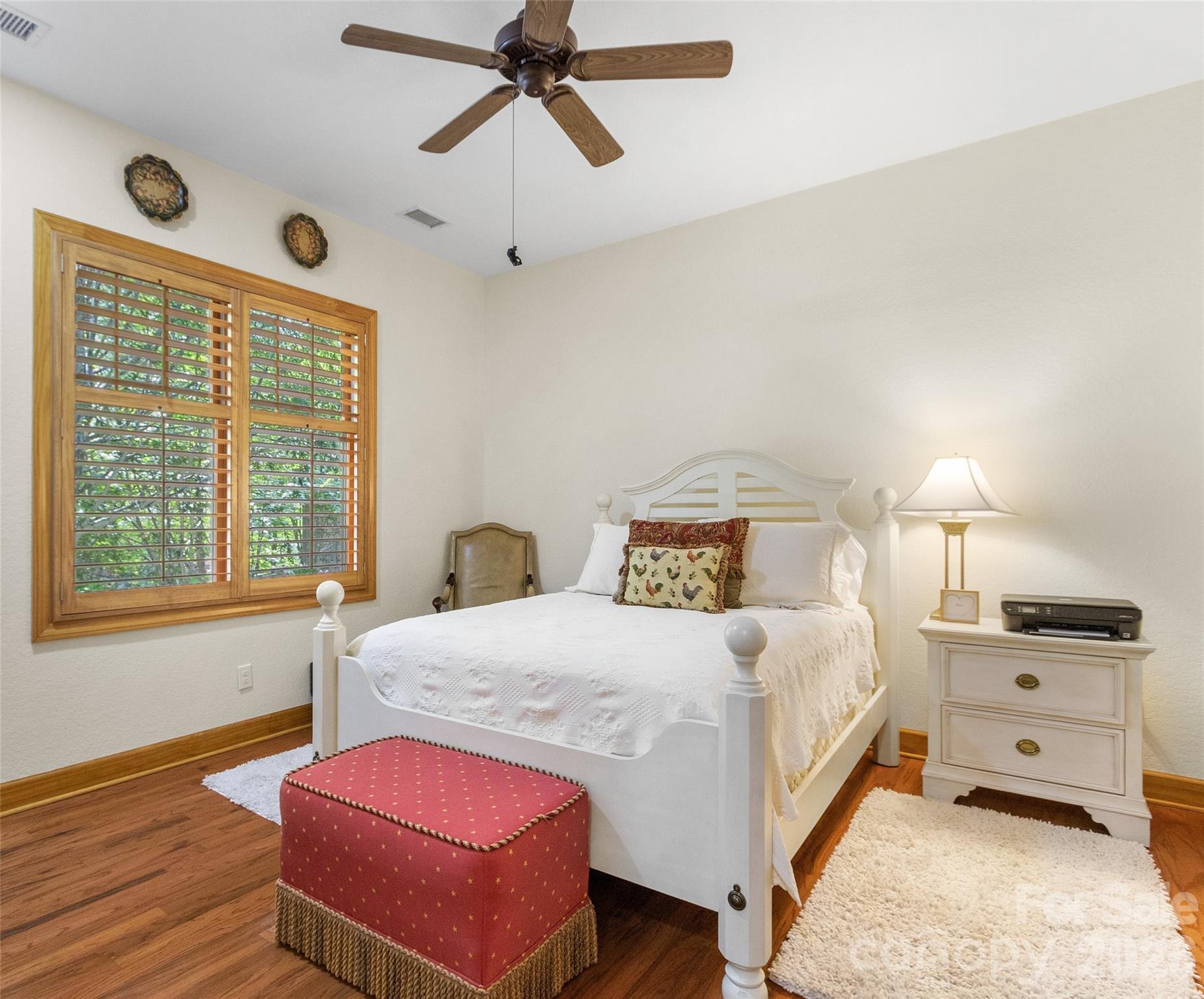 266 Sunset Point Road B2 Property Photo 36