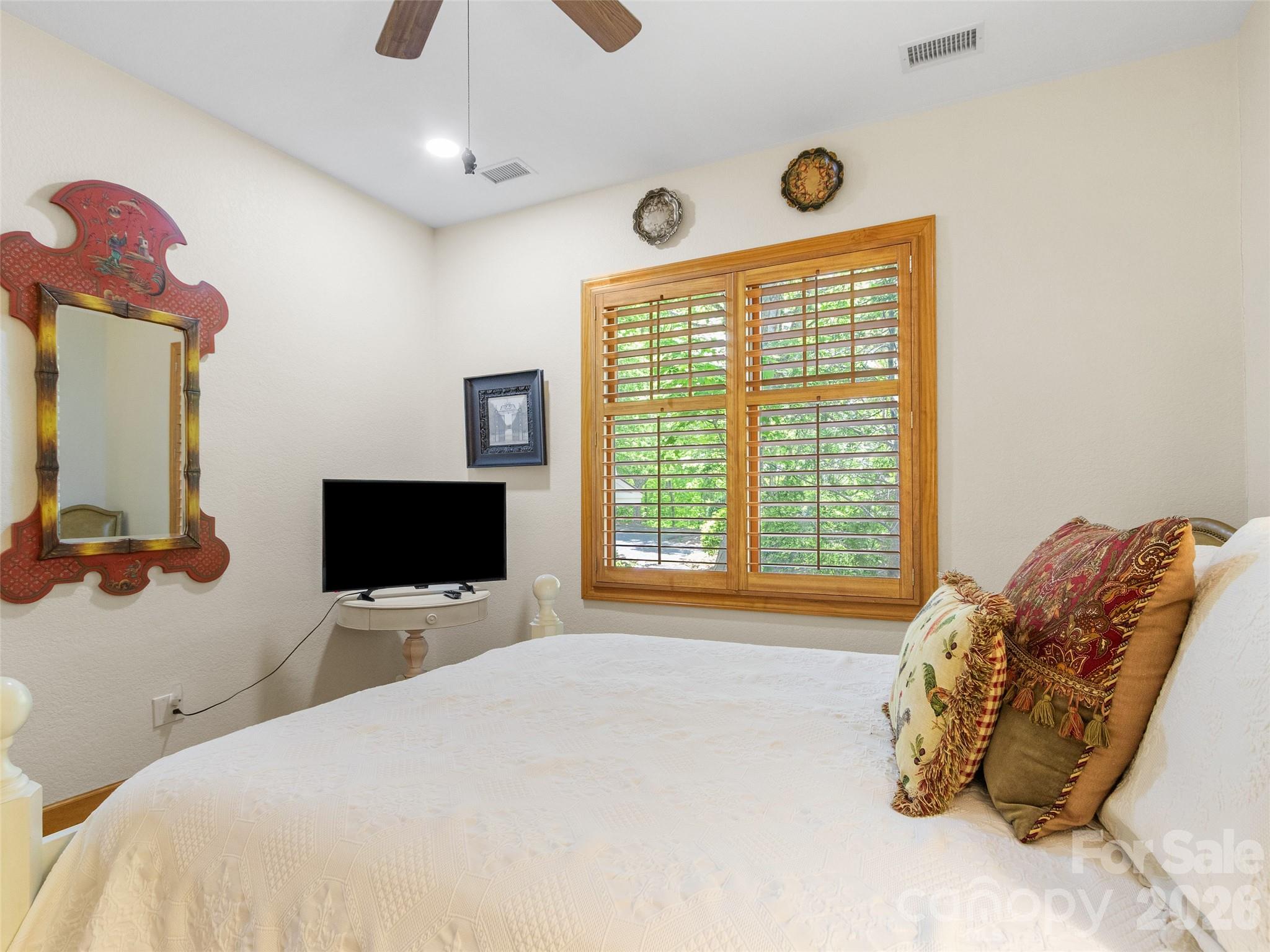 266 Sunset Point Road B2 Property Photo 37