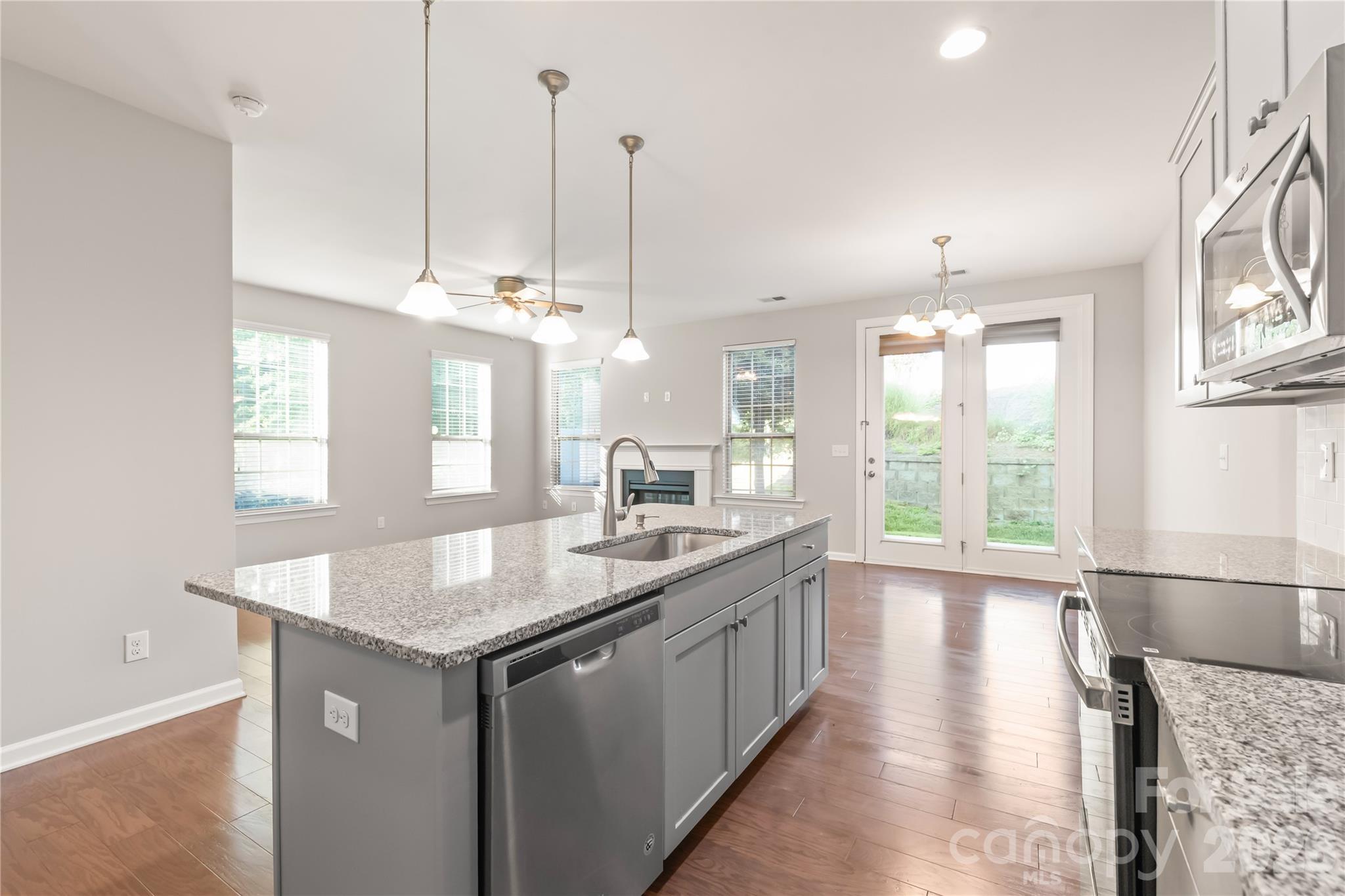 5662 Stonewells Drive Property Photo 11