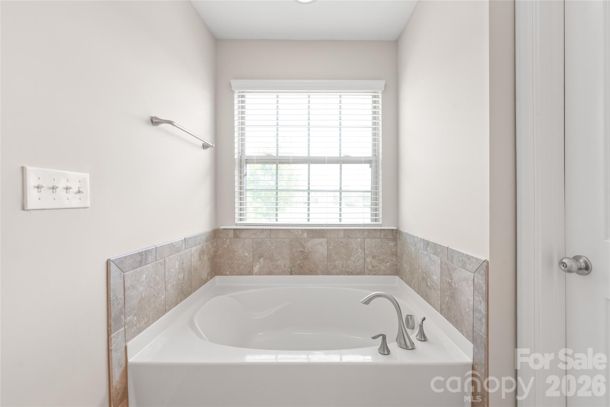 5662 Stonewells Drive Property Photo 23