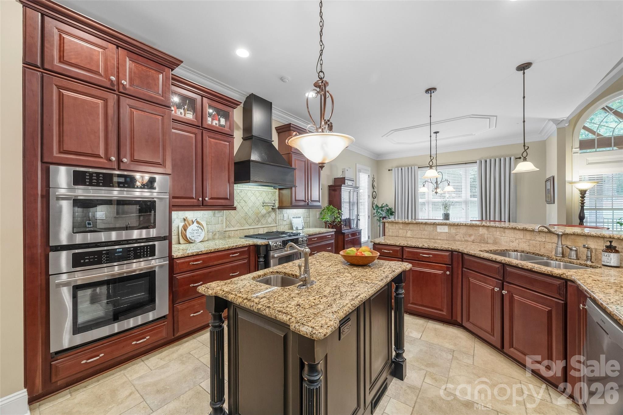 222 Lord Dunluce Street Property Photo 12