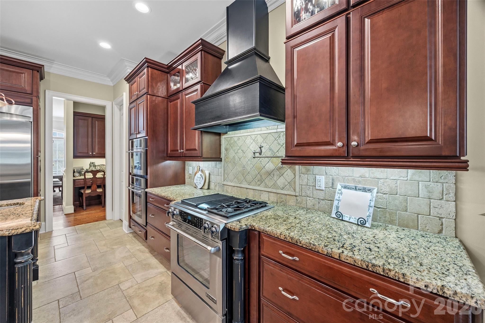 222 Lord Dunluce Street Property Photo 14