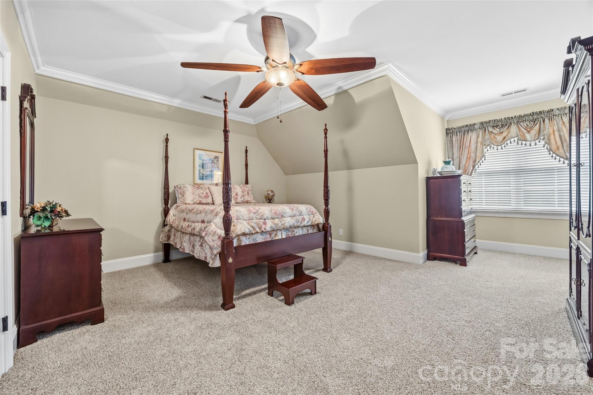 222 Lord Dunluce Street Property Photo 24