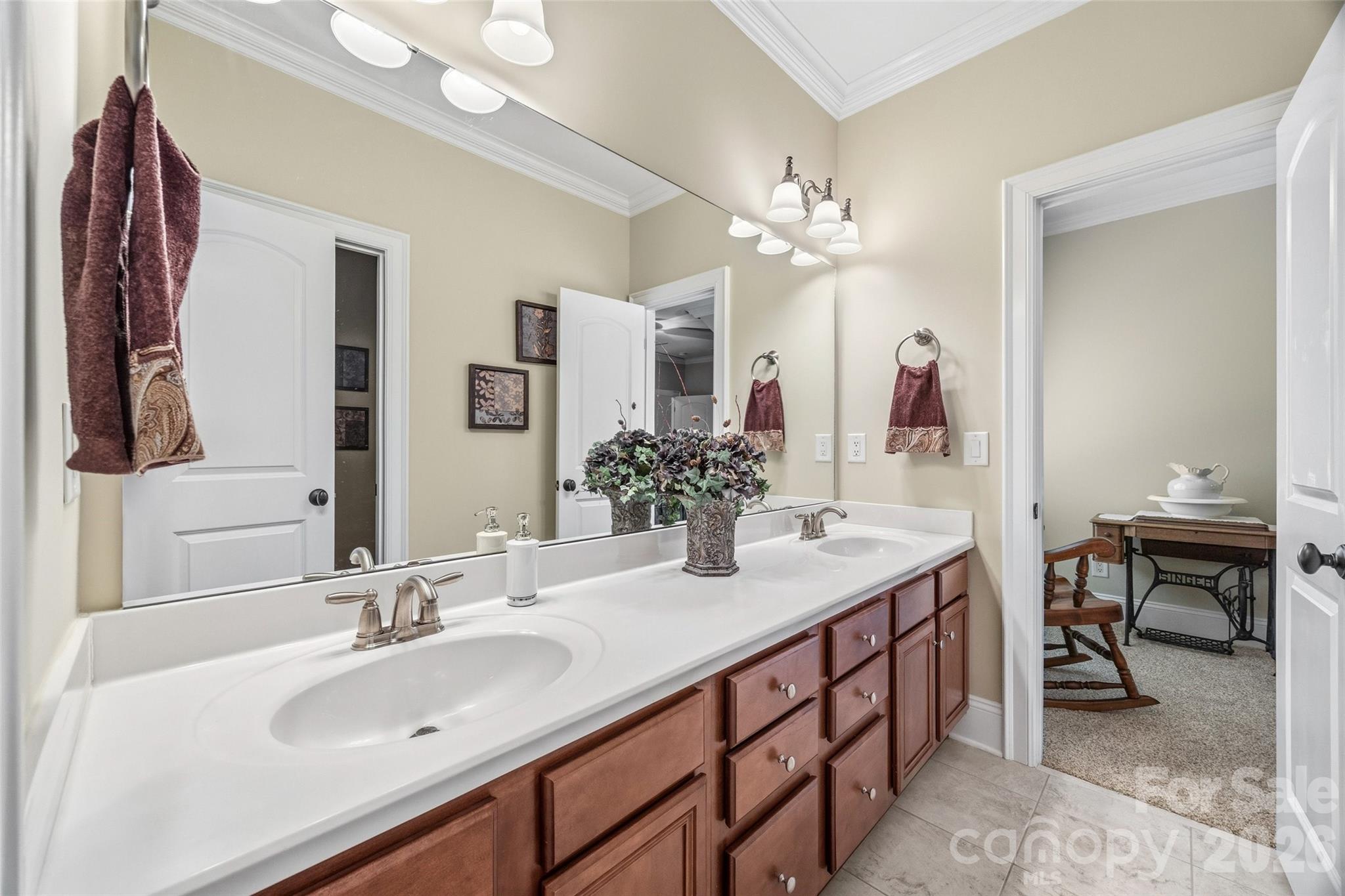 222 Lord Dunluce Street Property Photo 26