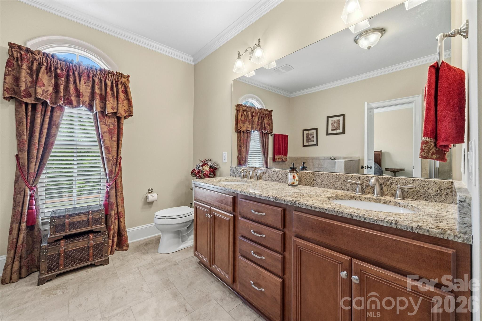 222 Lord Dunluce Street Property Photo 30