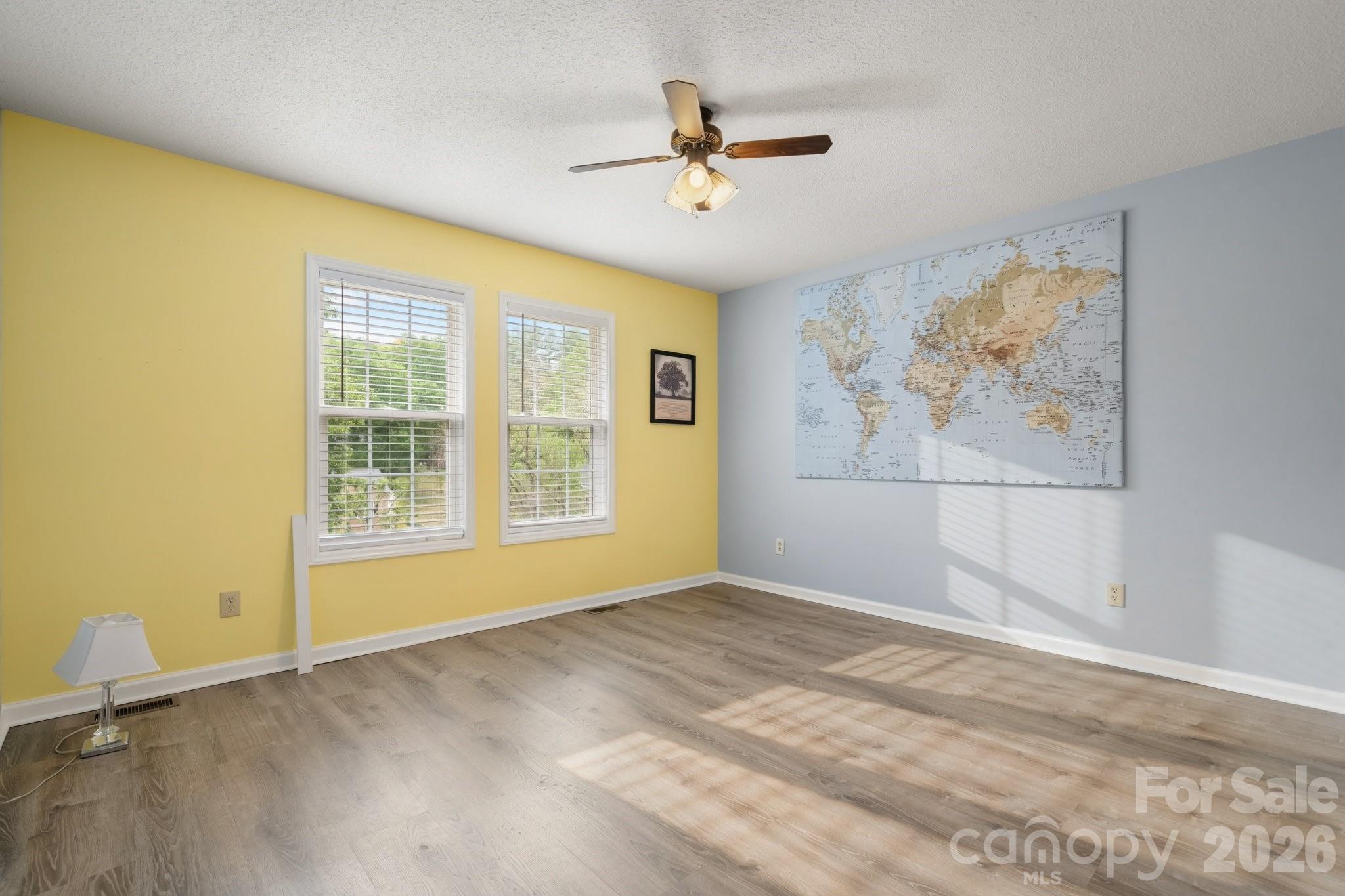1011 Cambridge Court Property Photo 12