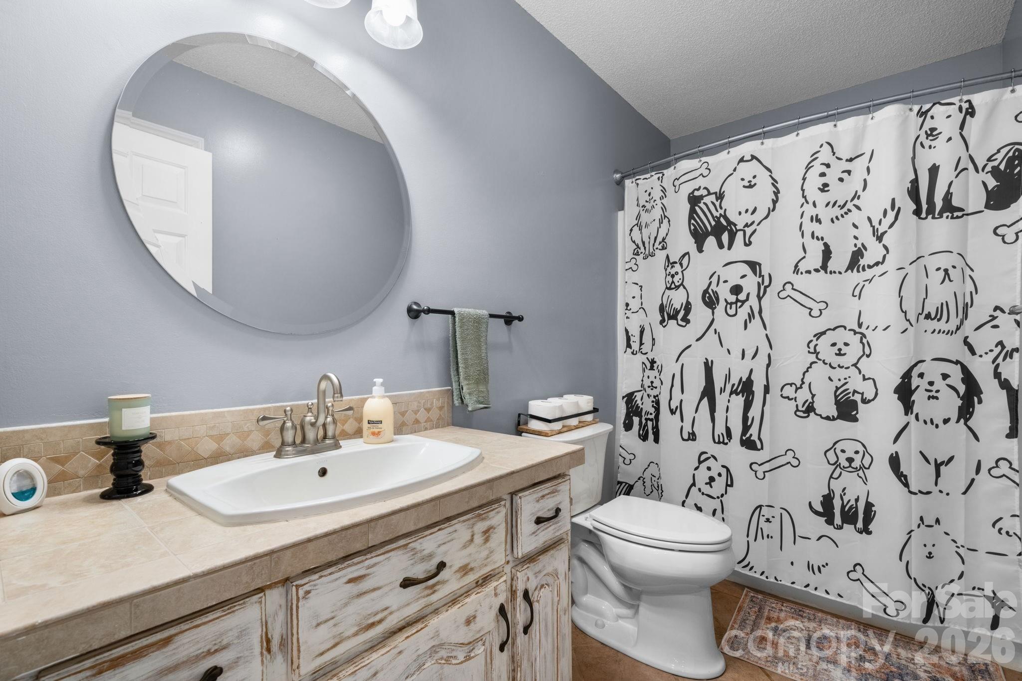 1011 Cambridge Court Property Photo 13