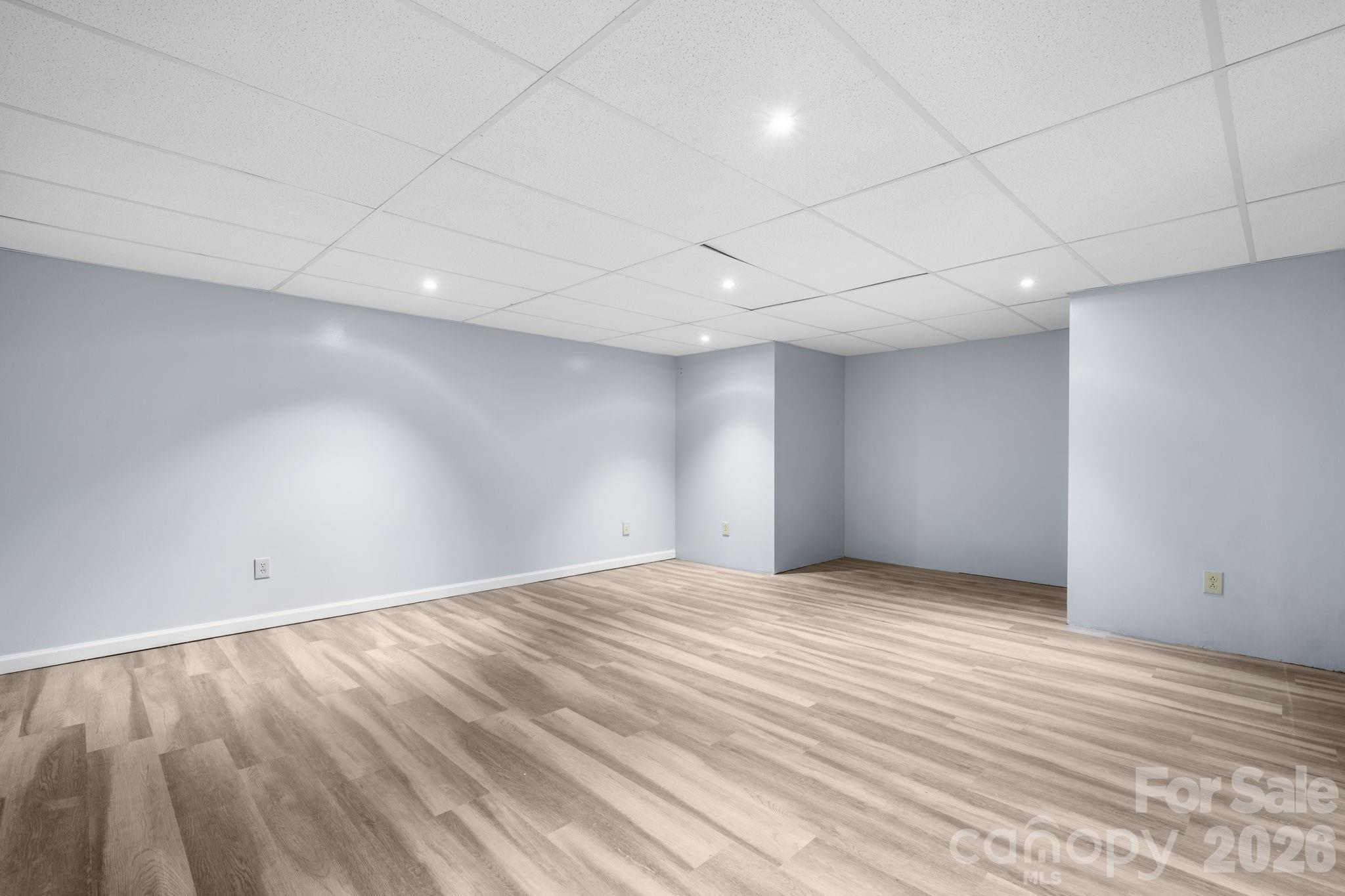 1011 Cambridge Court Property Photo 23