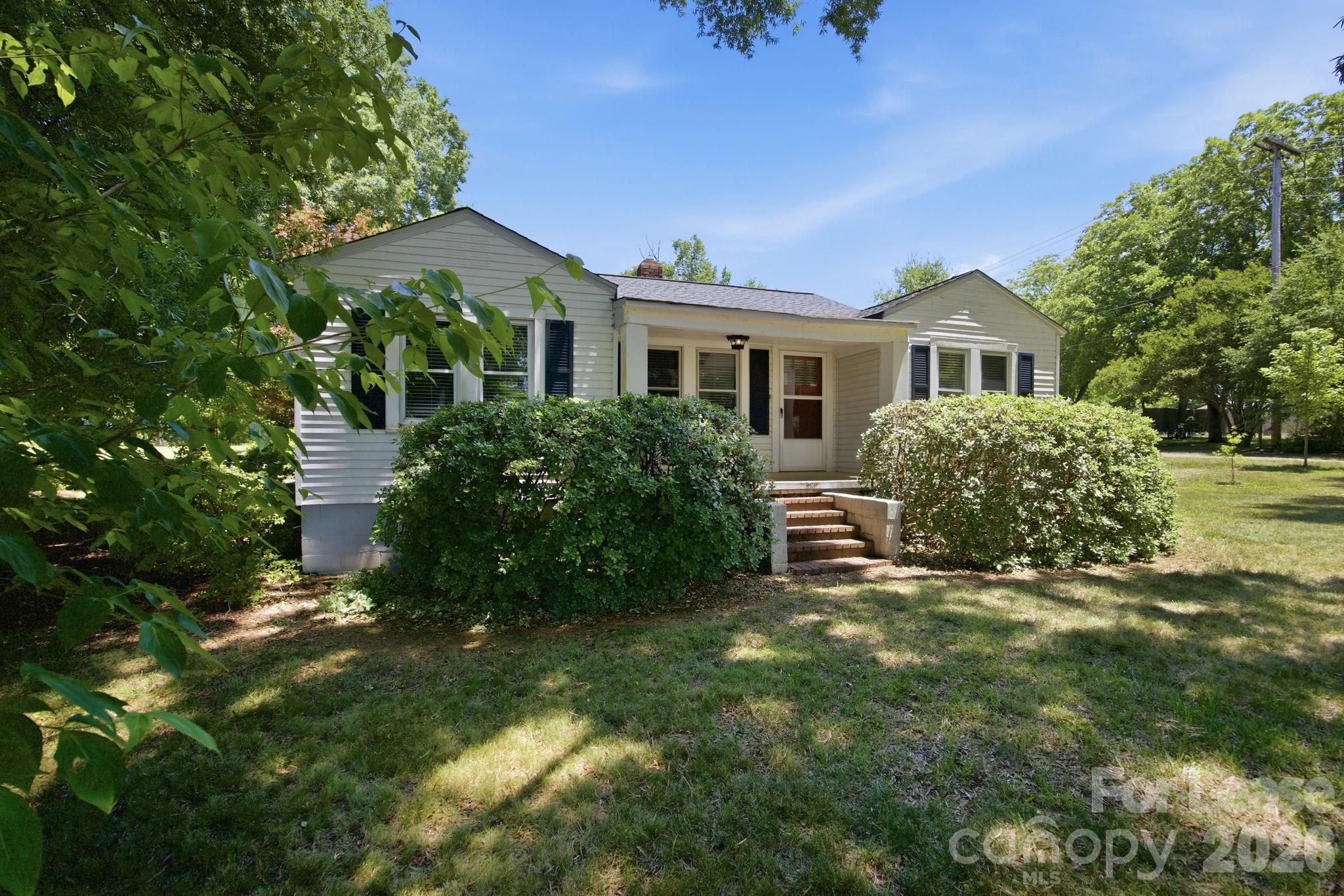 1965 Mecklenburg Highway Property Photo 3