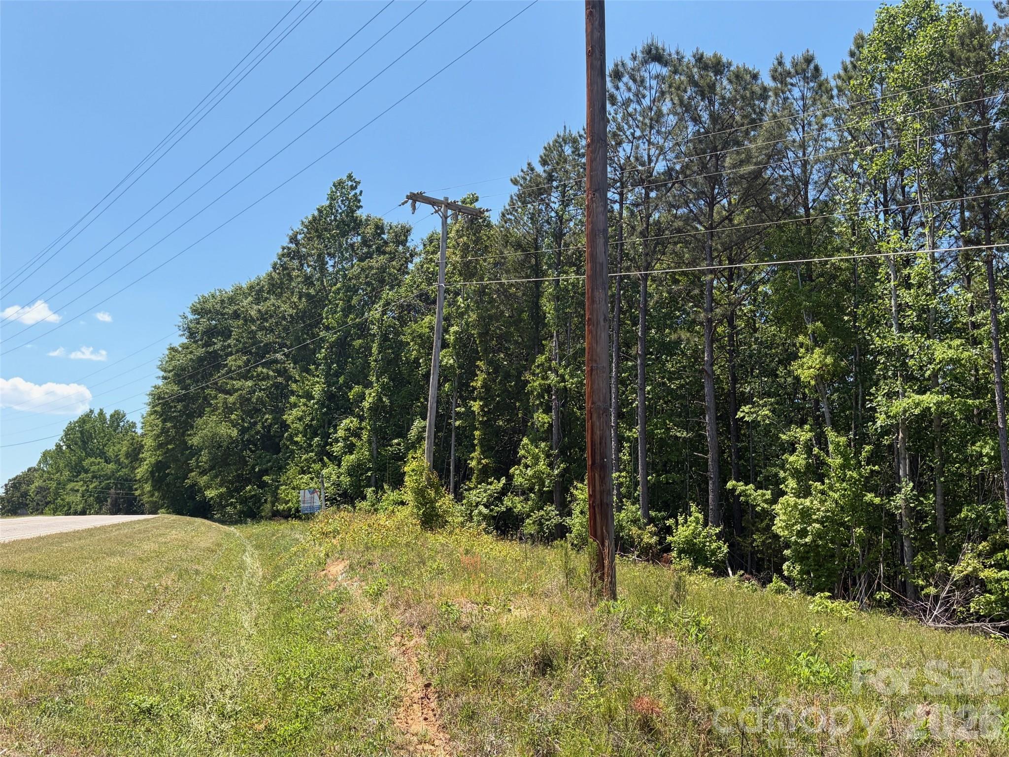 8 AC Lockhart Highway Property Photo 1