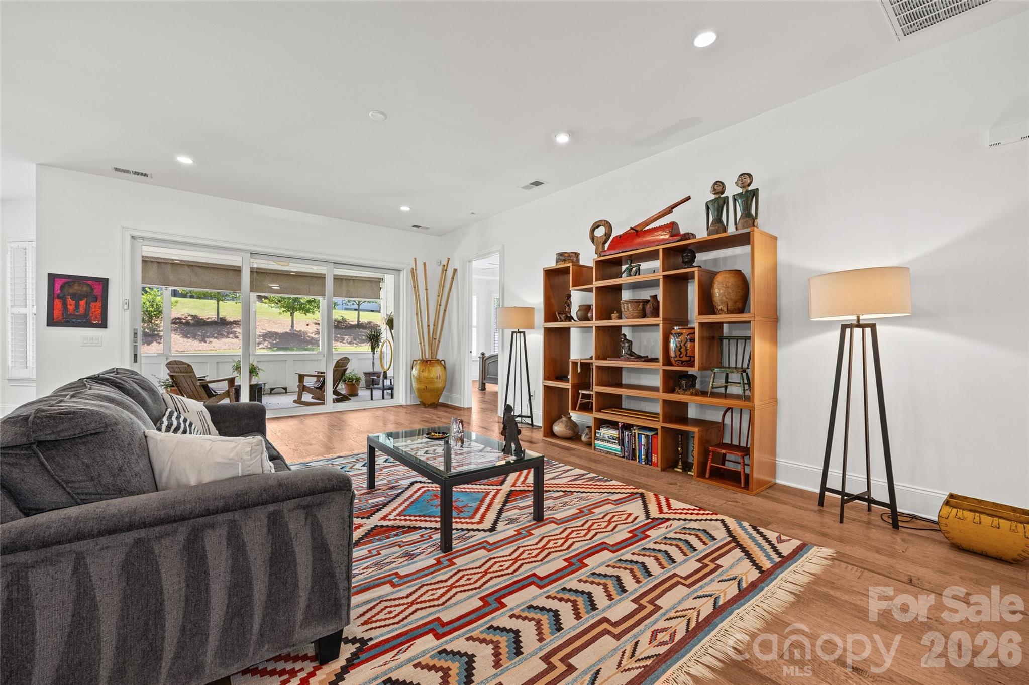 15927 Vale Ridge Drive Property Photo 10
