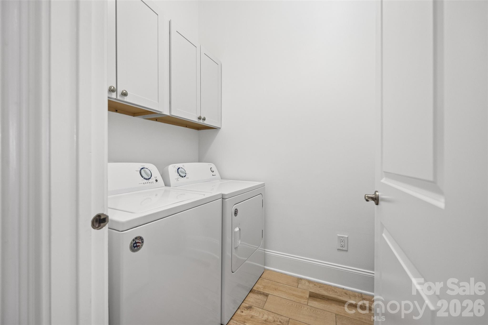 15927 Vale Ridge Drive Property Photo 29