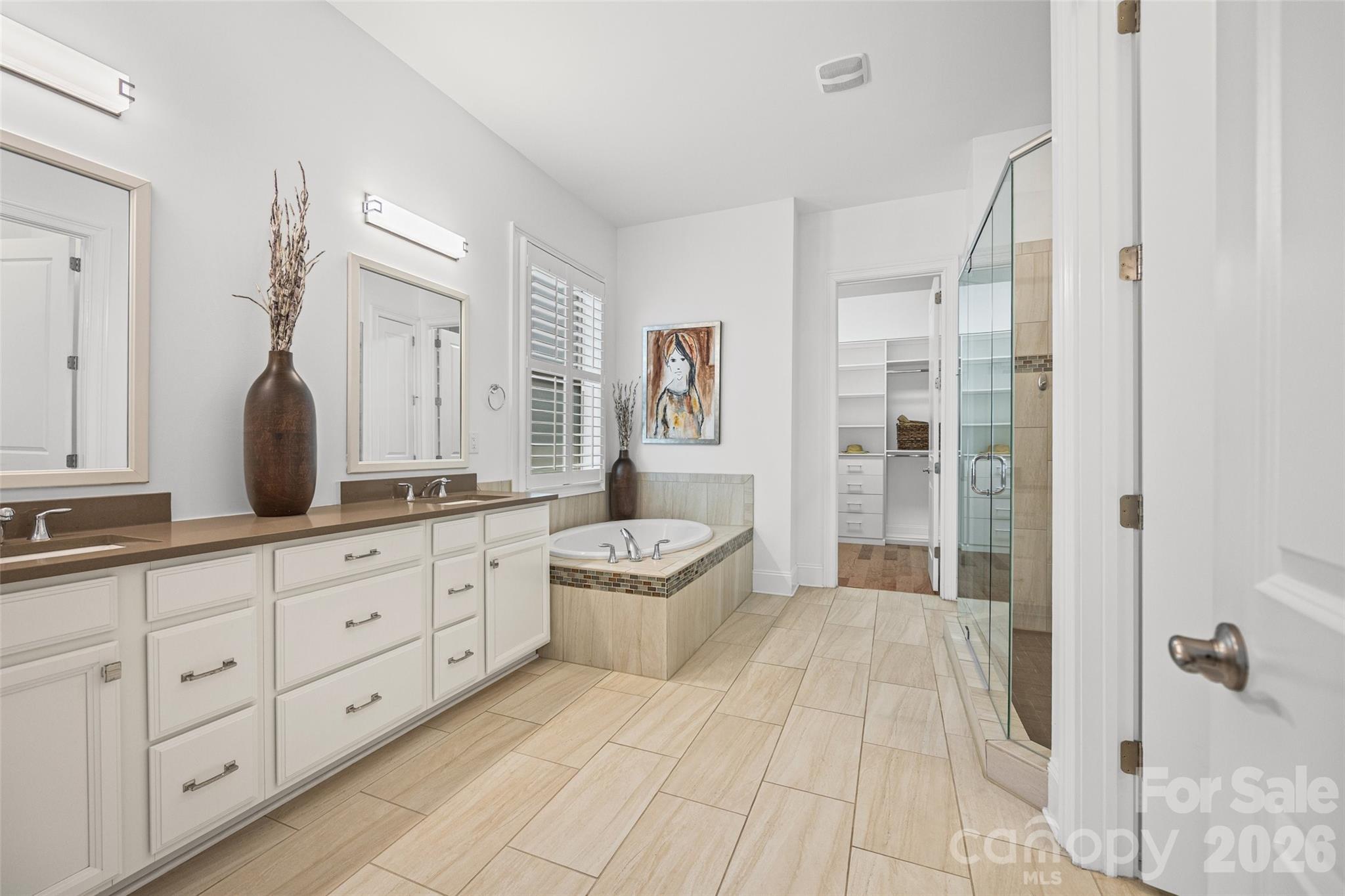 15927 Vale Ridge Drive Property Photo 33