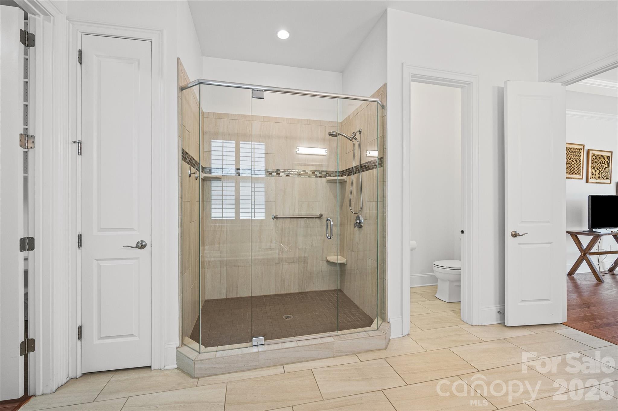 15927 Vale Ridge Drive Property Photo 35