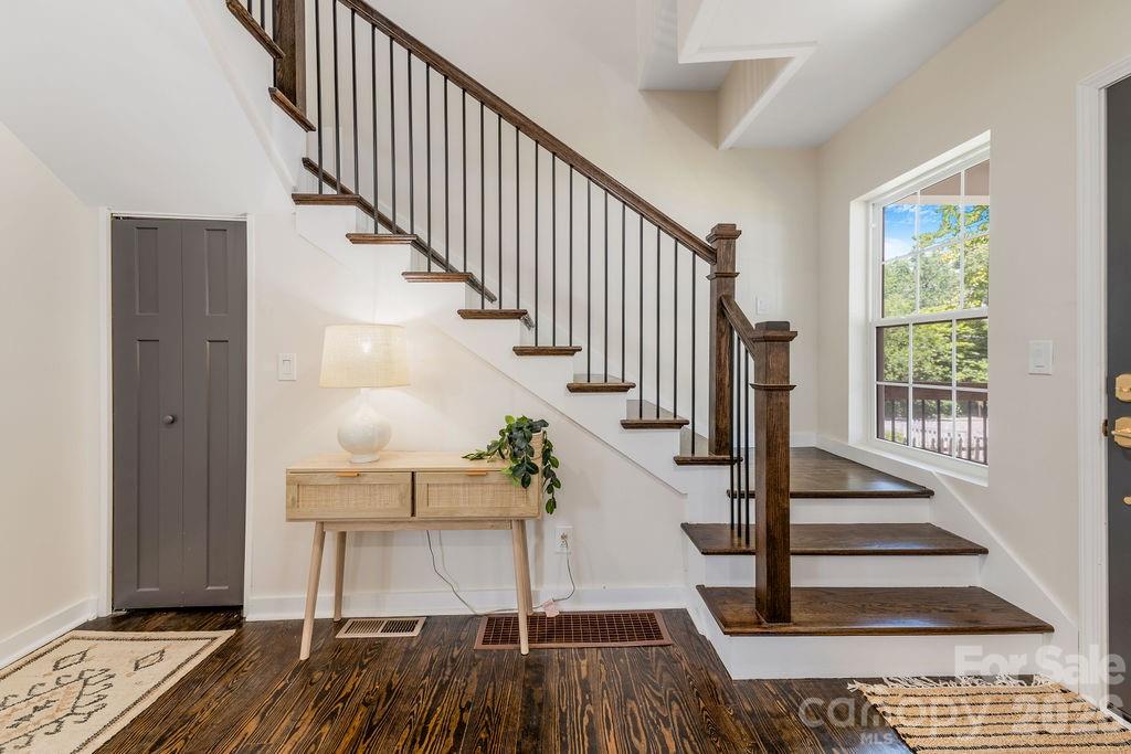 131 Woodrow Avenue Property Photo 18