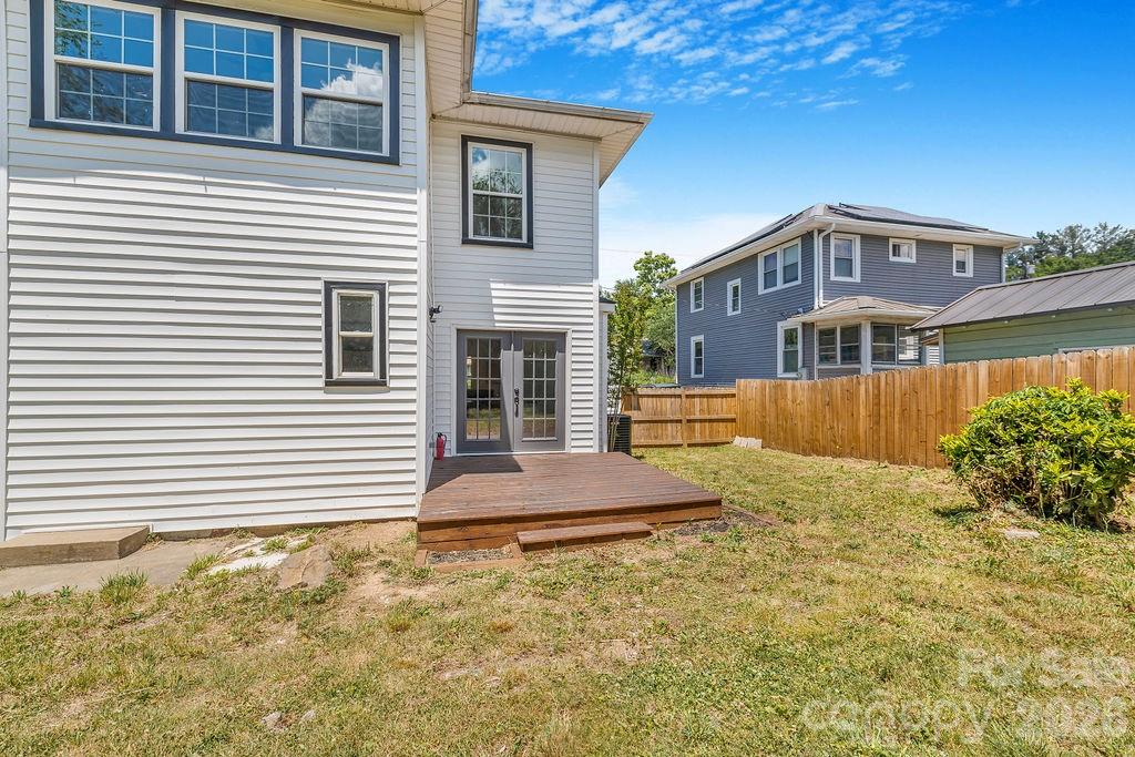131 Woodrow Avenue Property Photo 41
