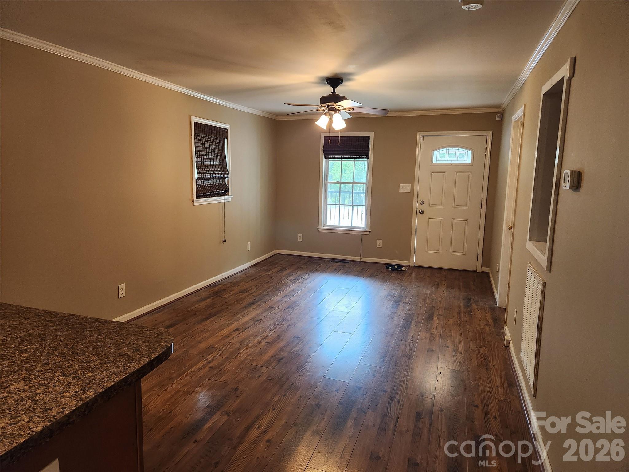 1404 W Mauney Avenue Property Photo 3