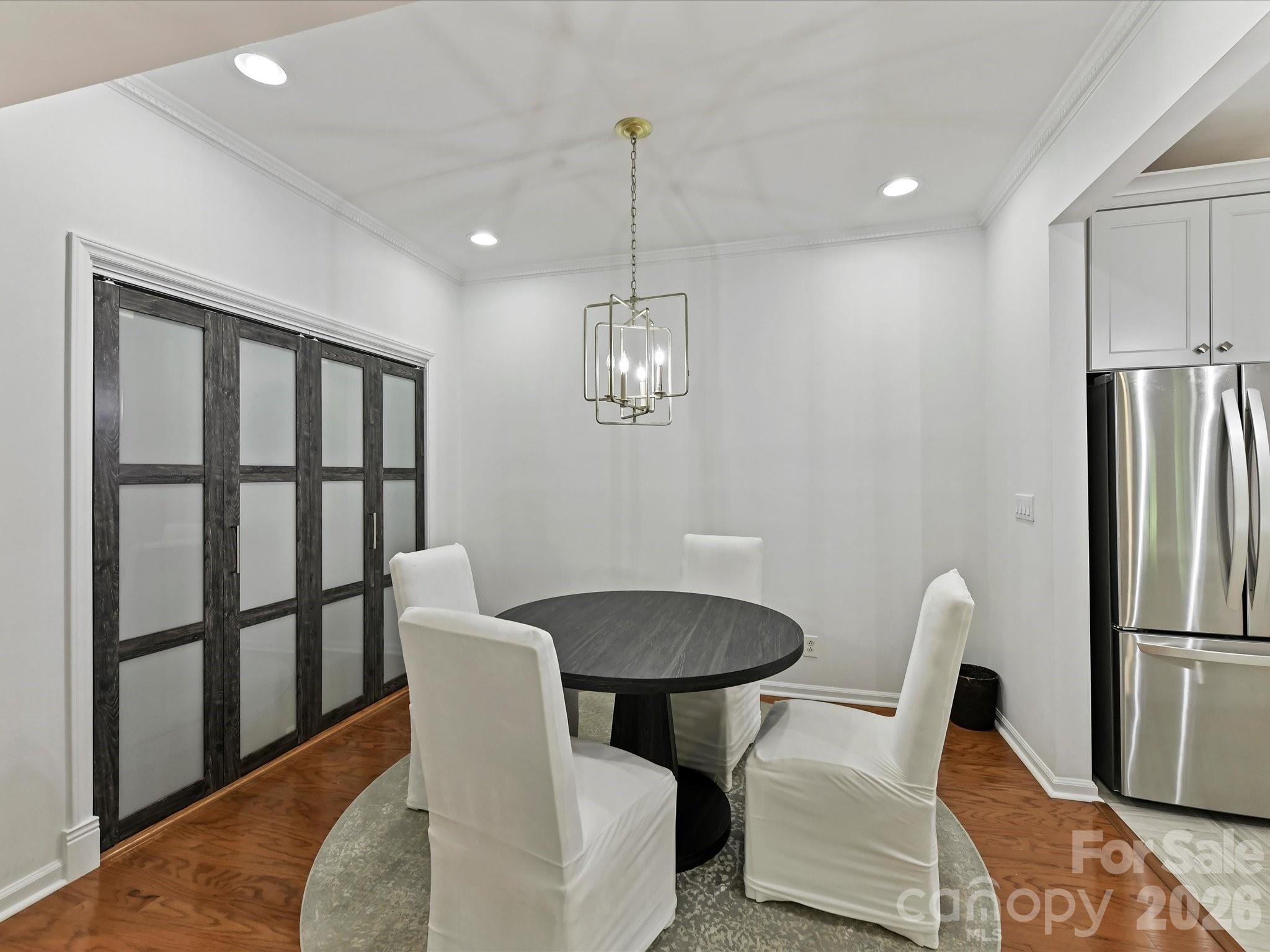 1014 Queens Road D Property Photo 10