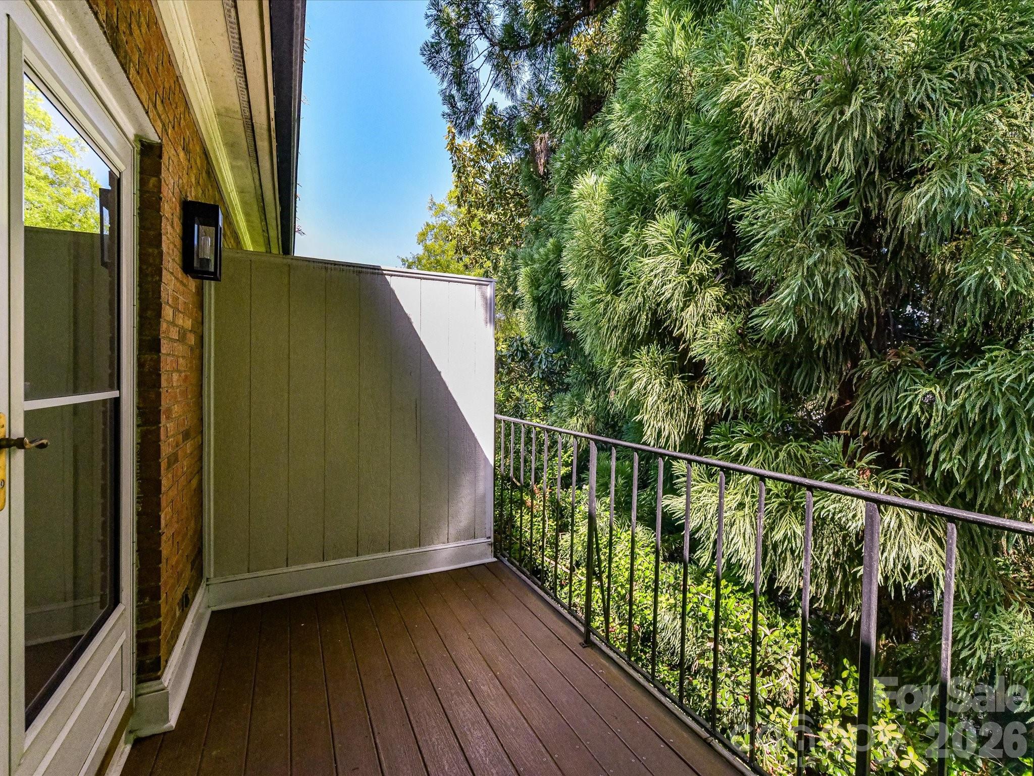 1014 Queens Road D Property Photo 24