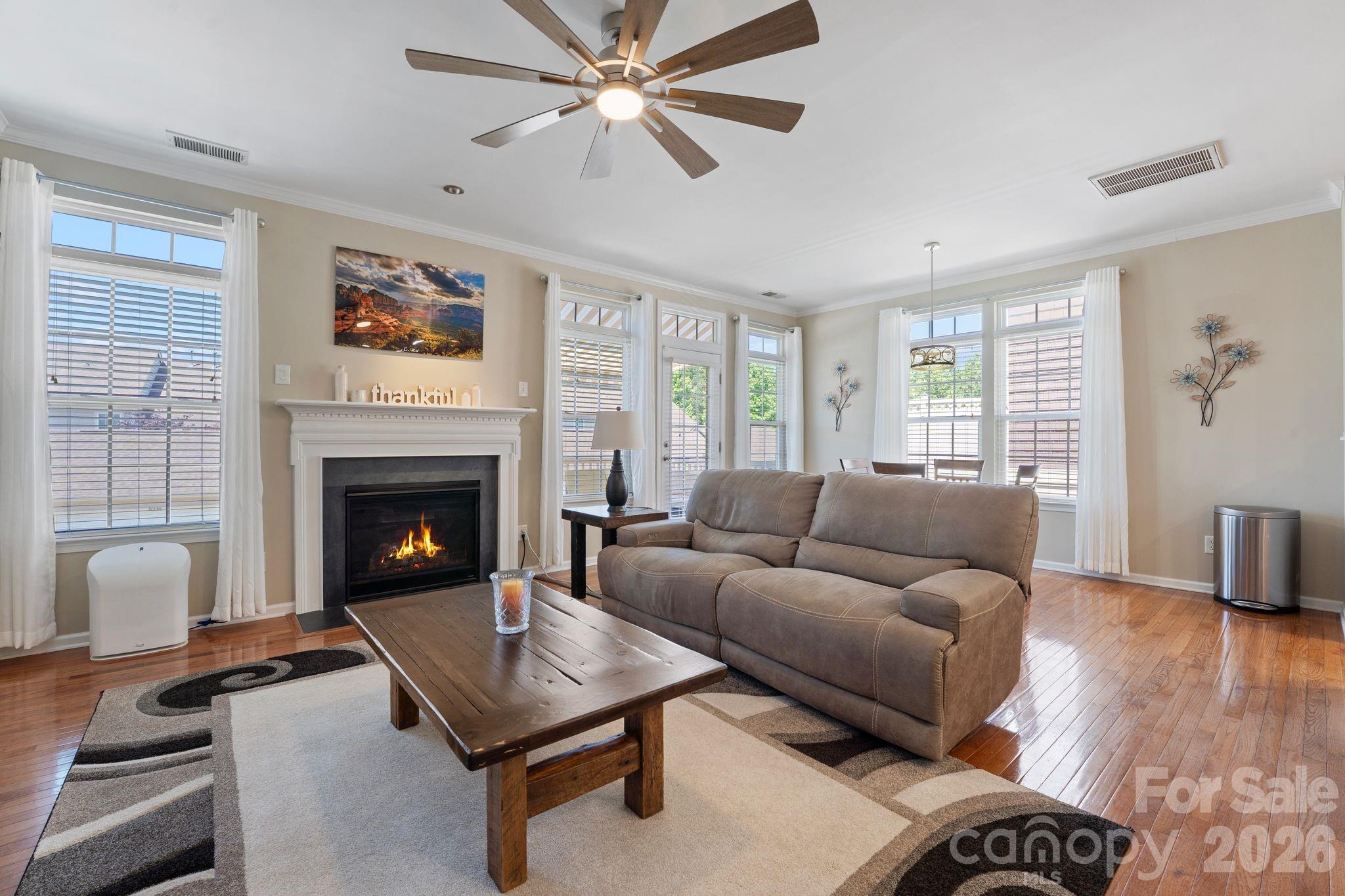 18533 The Commons Boulevard Property Photo 7