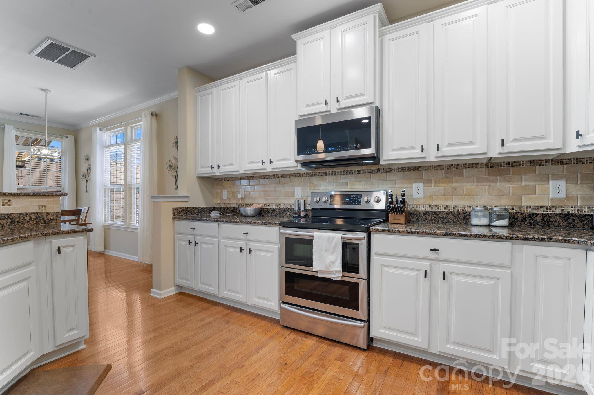 18533 The Commons Boulevard Property Photo 18