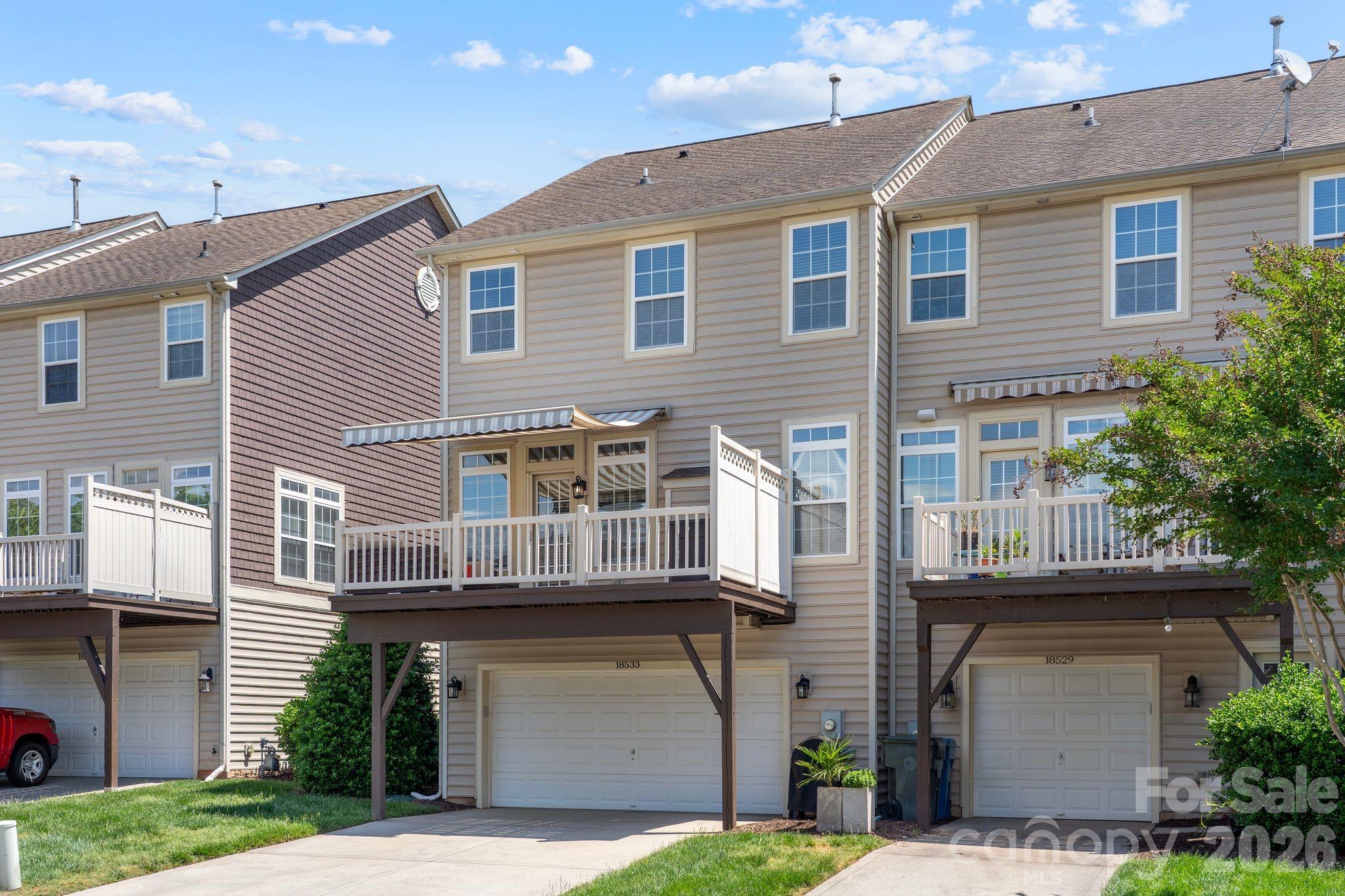 18533 The Commons Boulevard Property Photo 44
