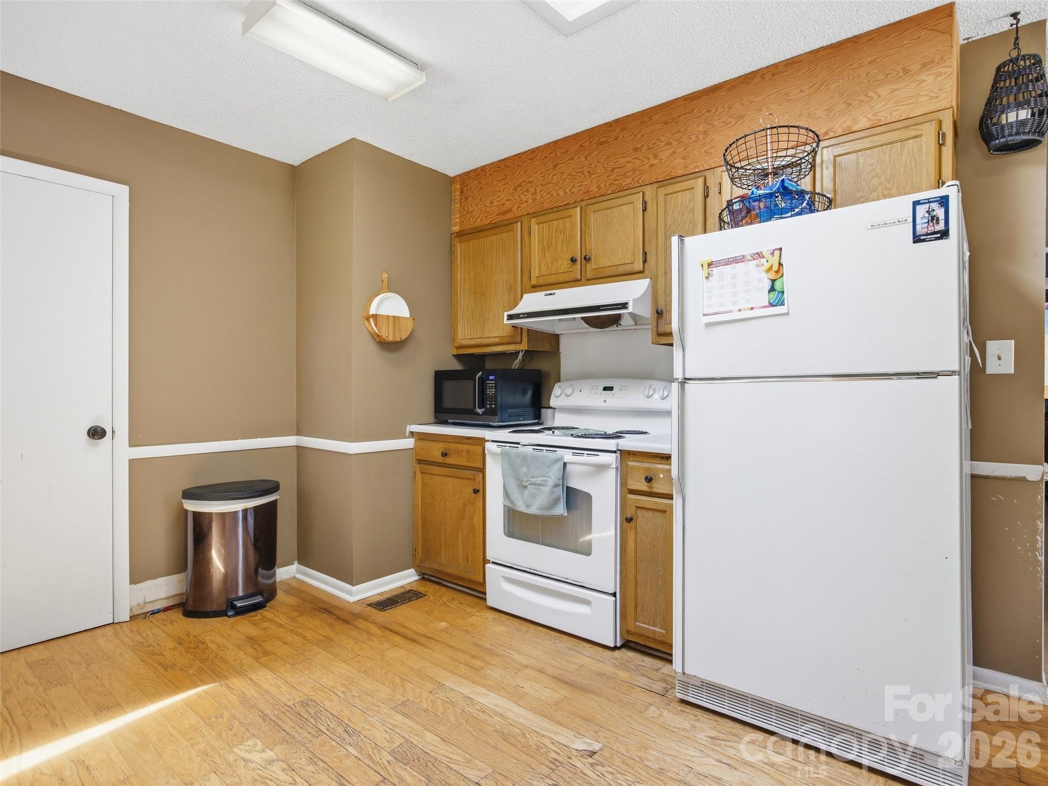 450 Washington Street Property Photo 12