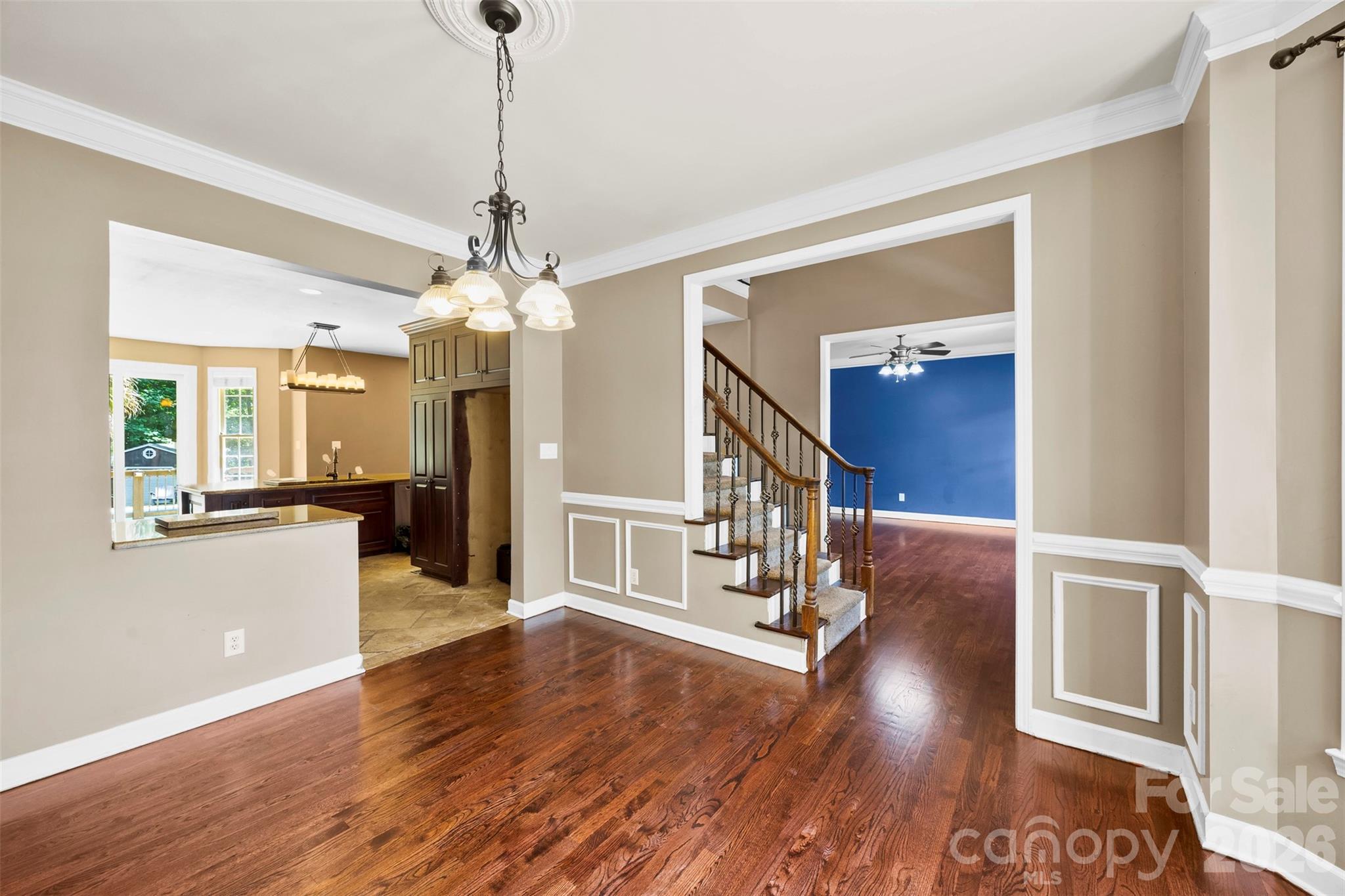 6520 Hollow Oak Drive Property Photo 10
