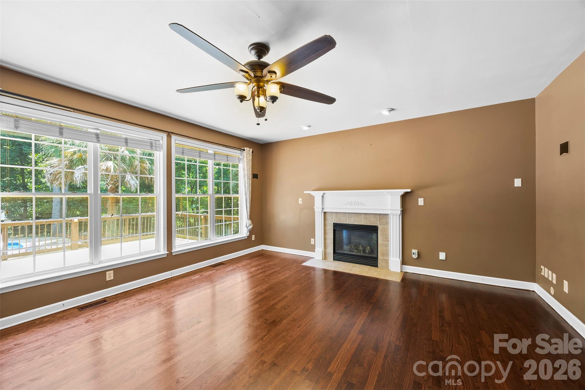 6520 Hollow Oak Drive Property Photo 11